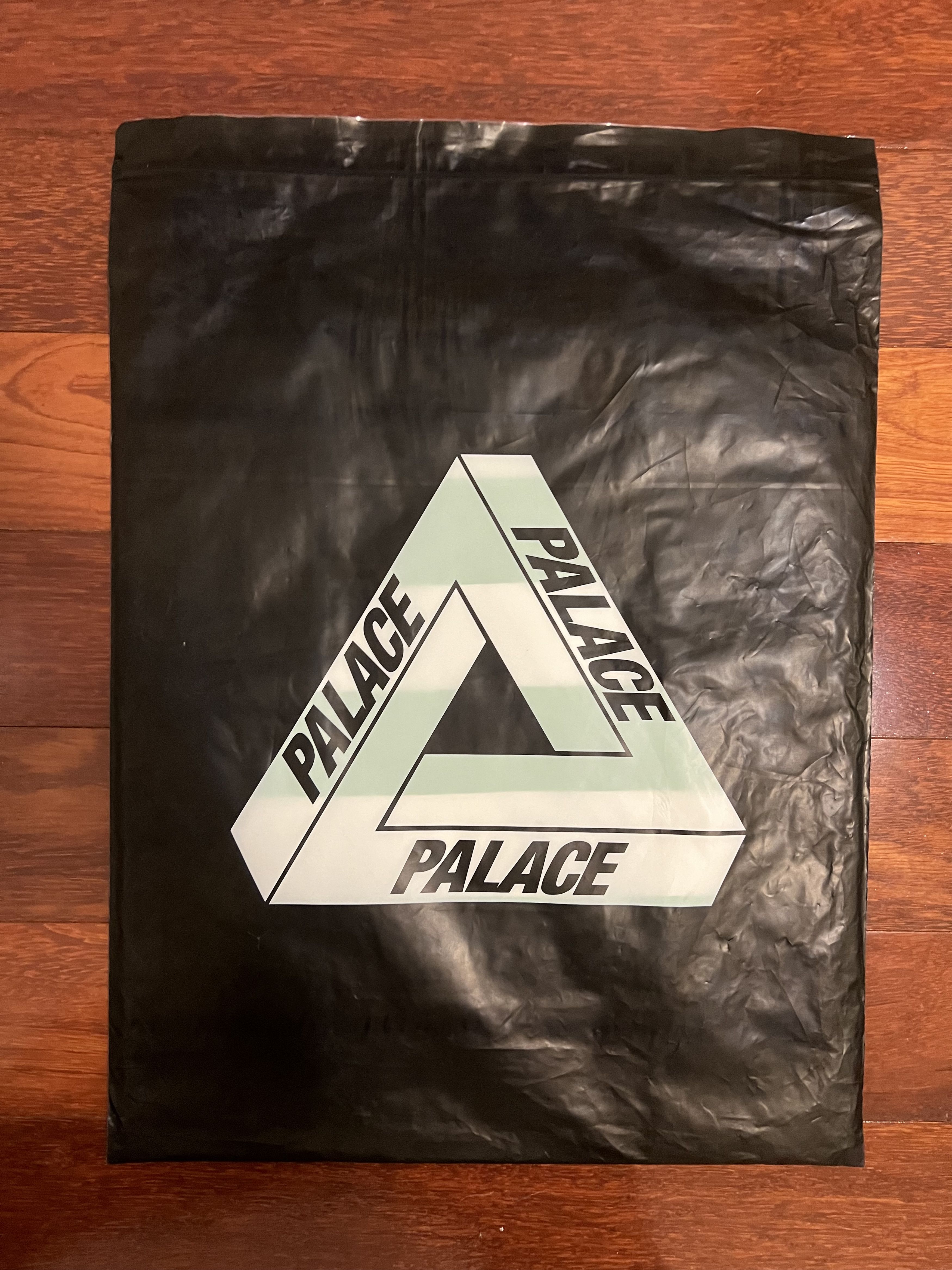 Palace 💚 2019 Palace Heavy T-Shirt Green Medium NEW Size US M / EU 48-50 / 2 - 14 Thumbnail