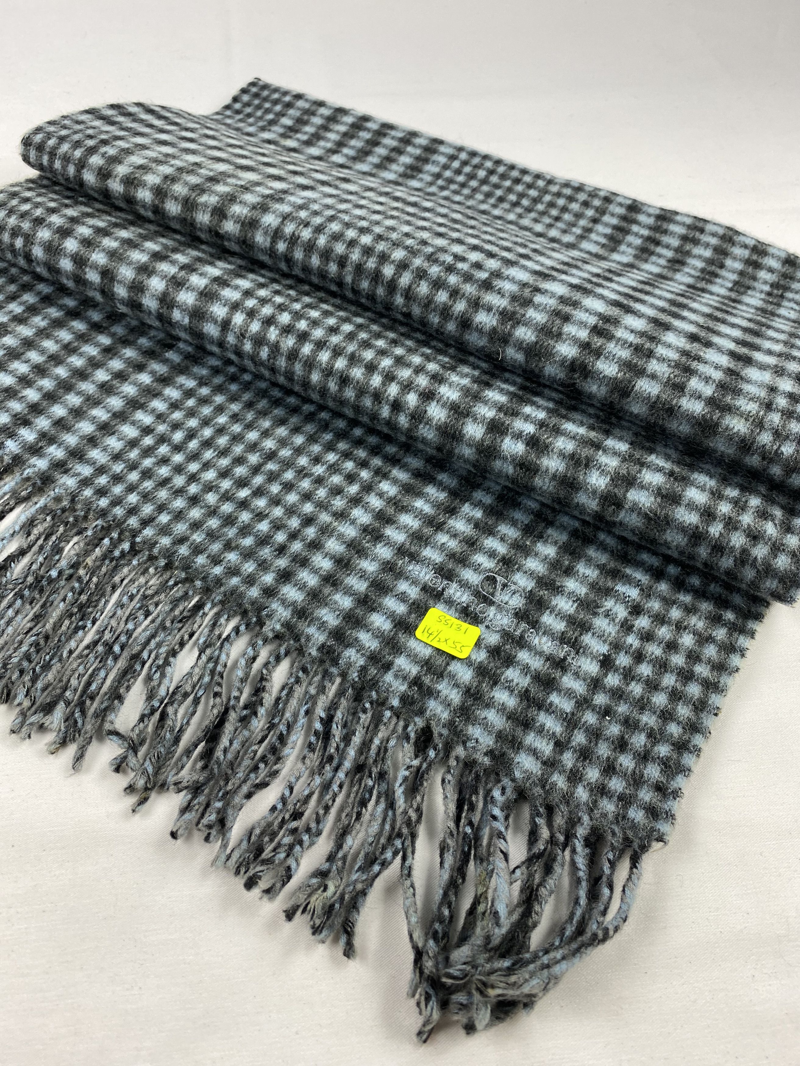 Valentino Valentino Garavani Scarf /vMuffler / Neckwear Size ONE SIZE - 2 Thumbnail