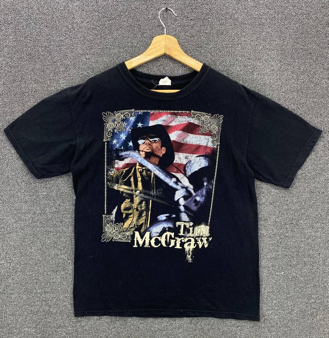 Band Tees Tim McGraw Southern Voice Tour Tees Rock Band Tees T Shirts Size US M / EU 48-50 / 2 - 1 Thumbnail