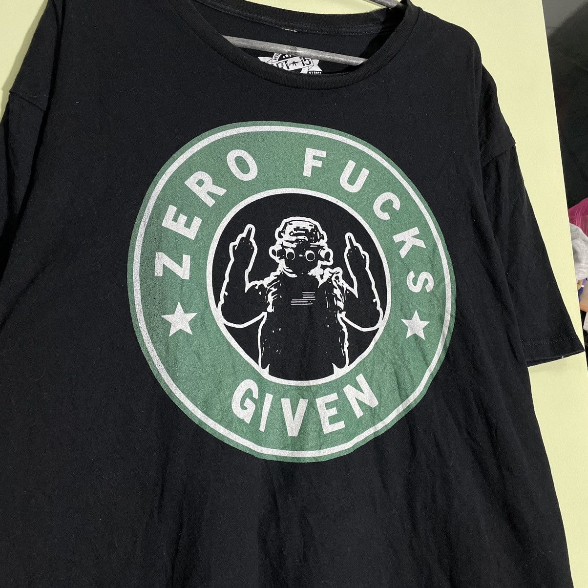 Vintage Vintage Y2K Faded Graphic Tee Streetwear Skate Black Baggy L Size US L / EU 52-54 / 3 - 4 Thumbnail