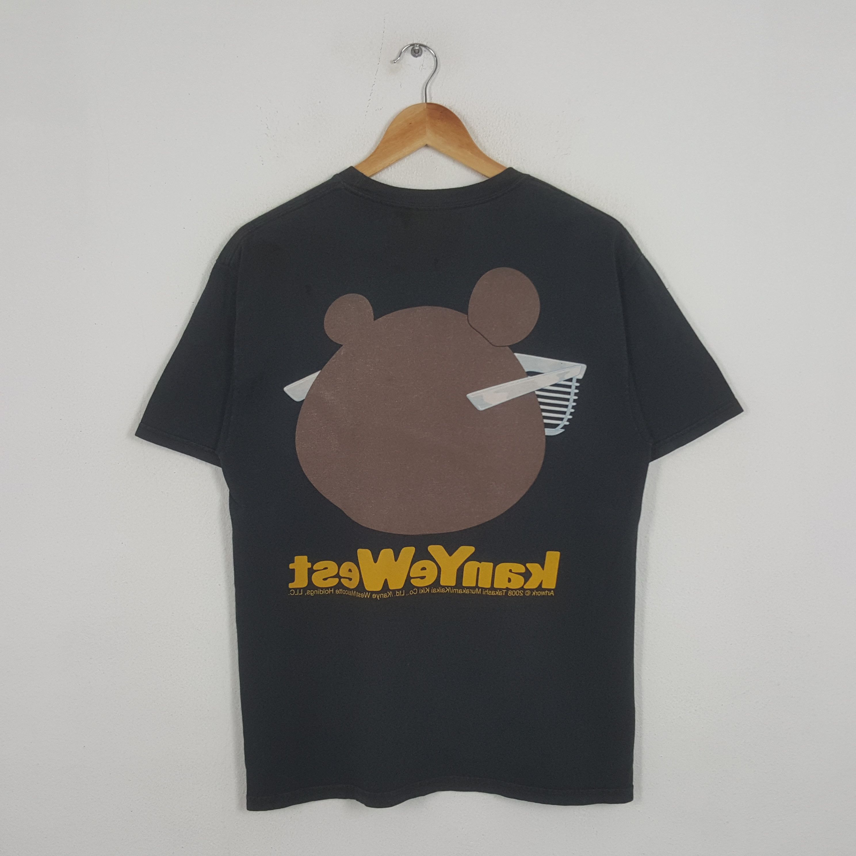 Kanye West Vintage Kanye West X Takashi Murakami Tour Tshirt Size US M / EU 48-50 / 2 - 3 Thumbnail
