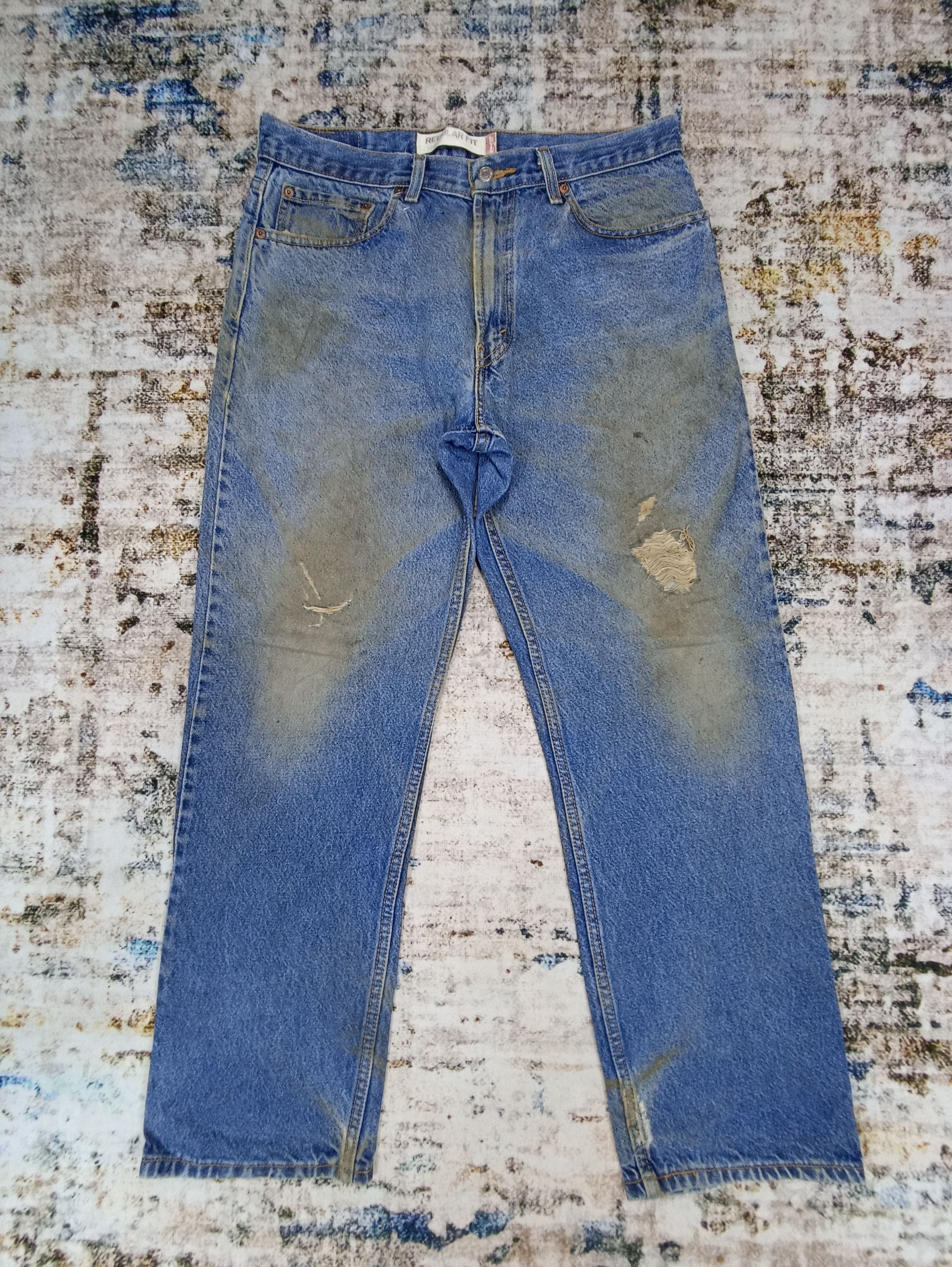 Vintage Levis 505 Distressed Blue Wash Jeans-J064