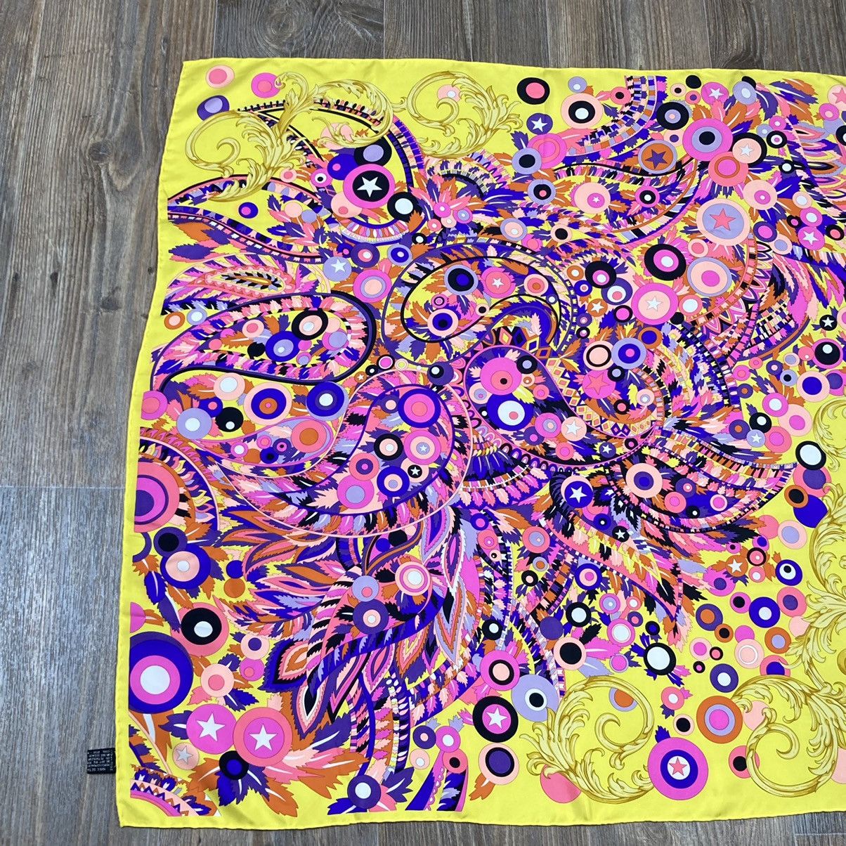 Versace Versace yellow stars floral silk scarf Size ONE SIZE - 2 Thumbnail