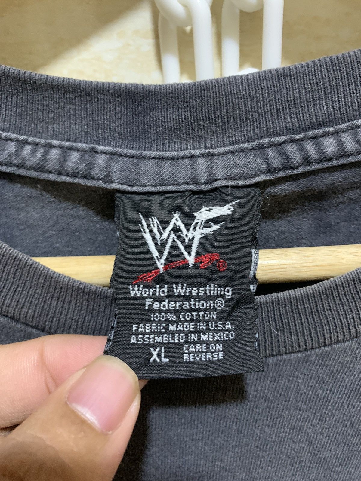WWE distressed faded the rock vintage shirt wwf Size US XL / EU 56 / 4 - 3 Thumbnail