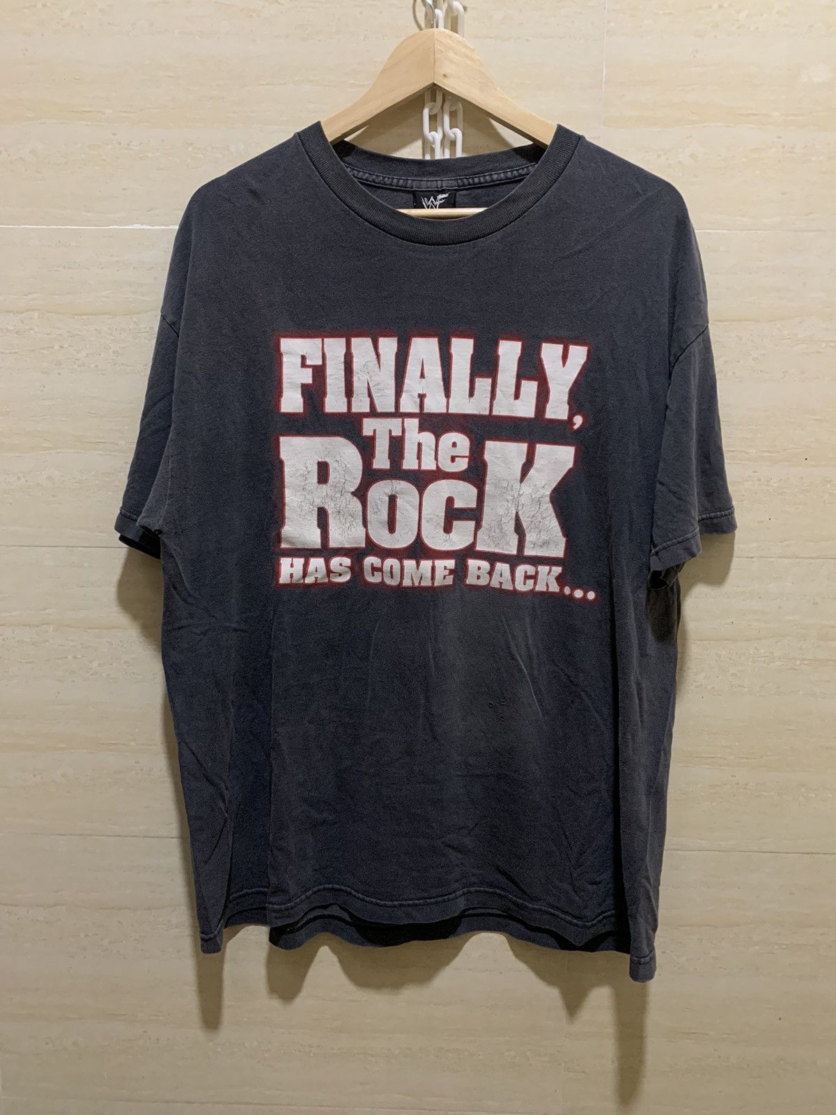 WWE distressed faded the rock vintage shirt wwf Size US XL / EU 56 / 4 - 1 Thumbnail