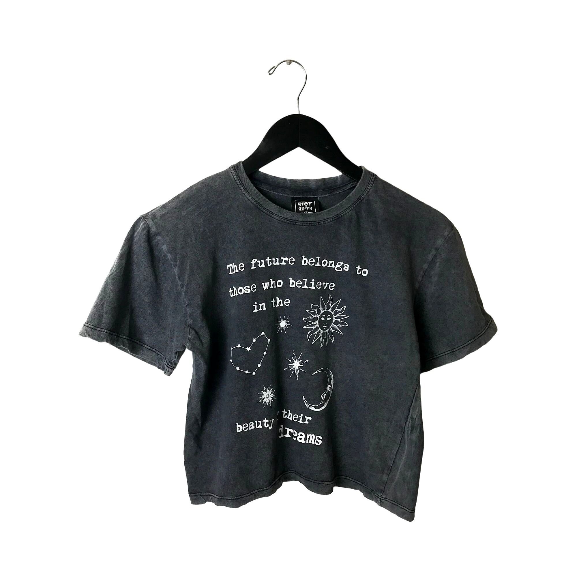 Urban outfitters queen shirt sales