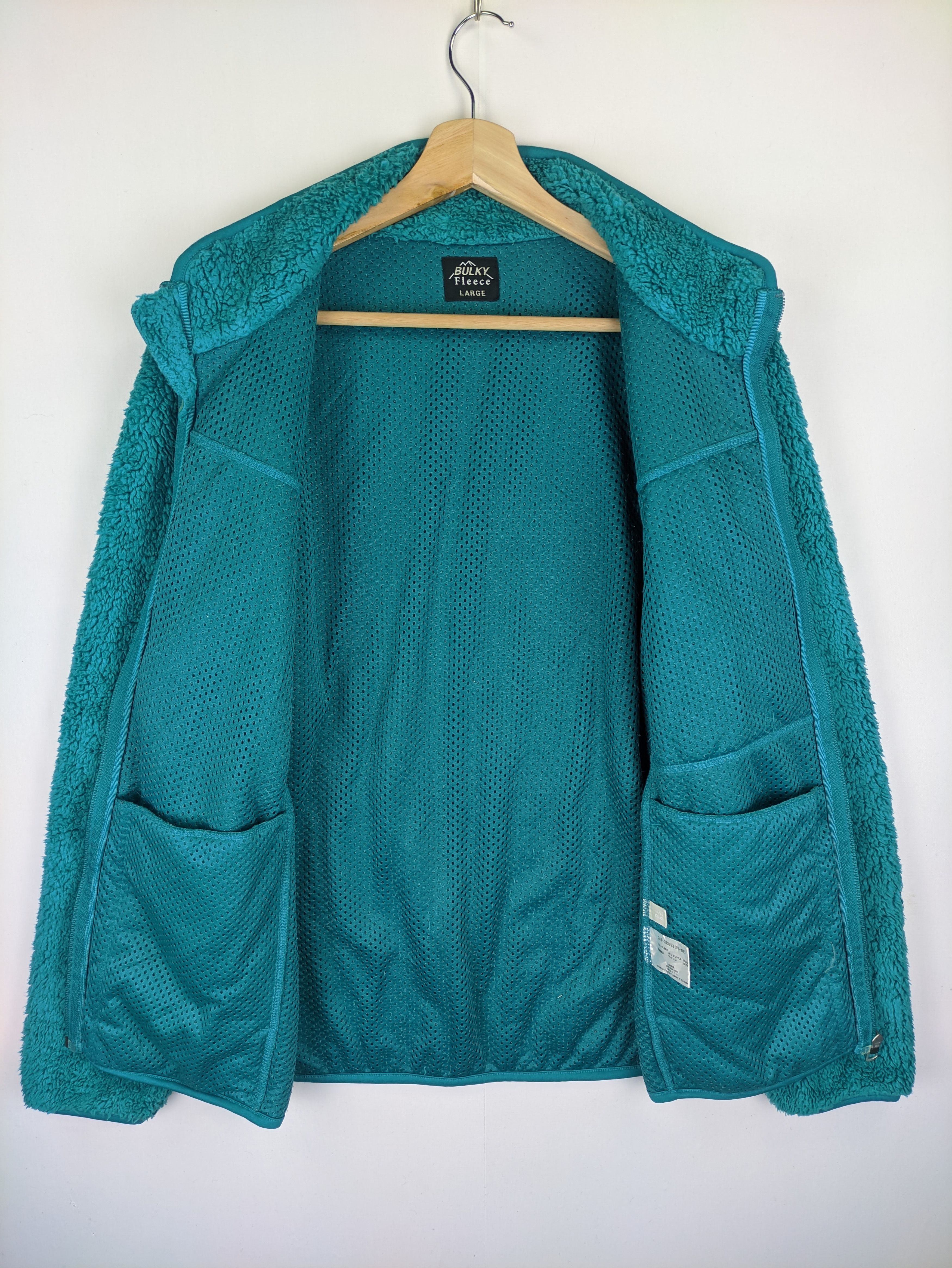 Japanese Brand Steals🔥Uniqlo Fleece Jacket Zip Up Size US M / EU 48-50 / 2 - 5 Thumbnail