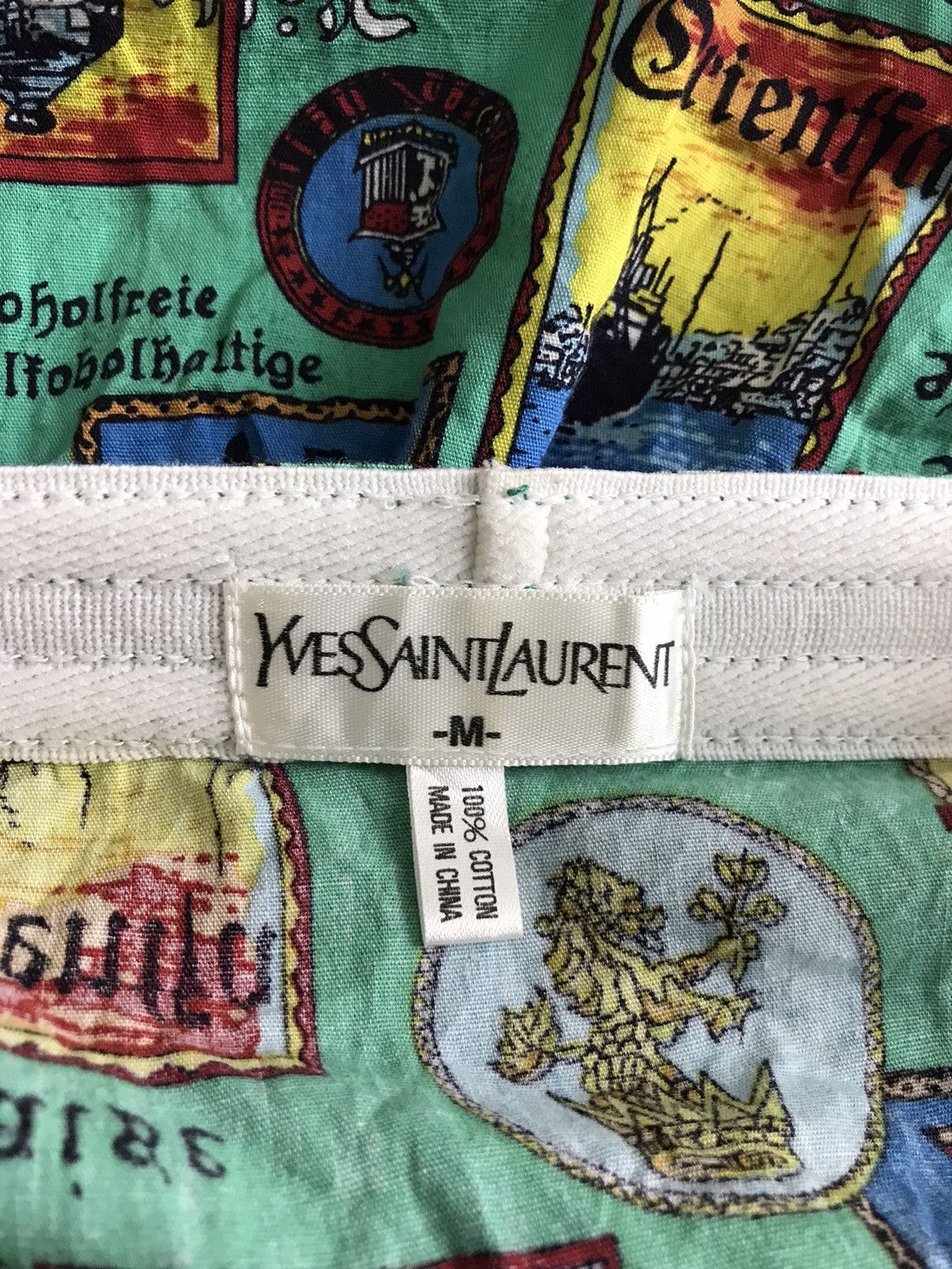 Yves Saint Laurent Yves Saint Laurent Stretch Shorts Fullprints Size US 28 / EU 44 - 4 Thumbnail