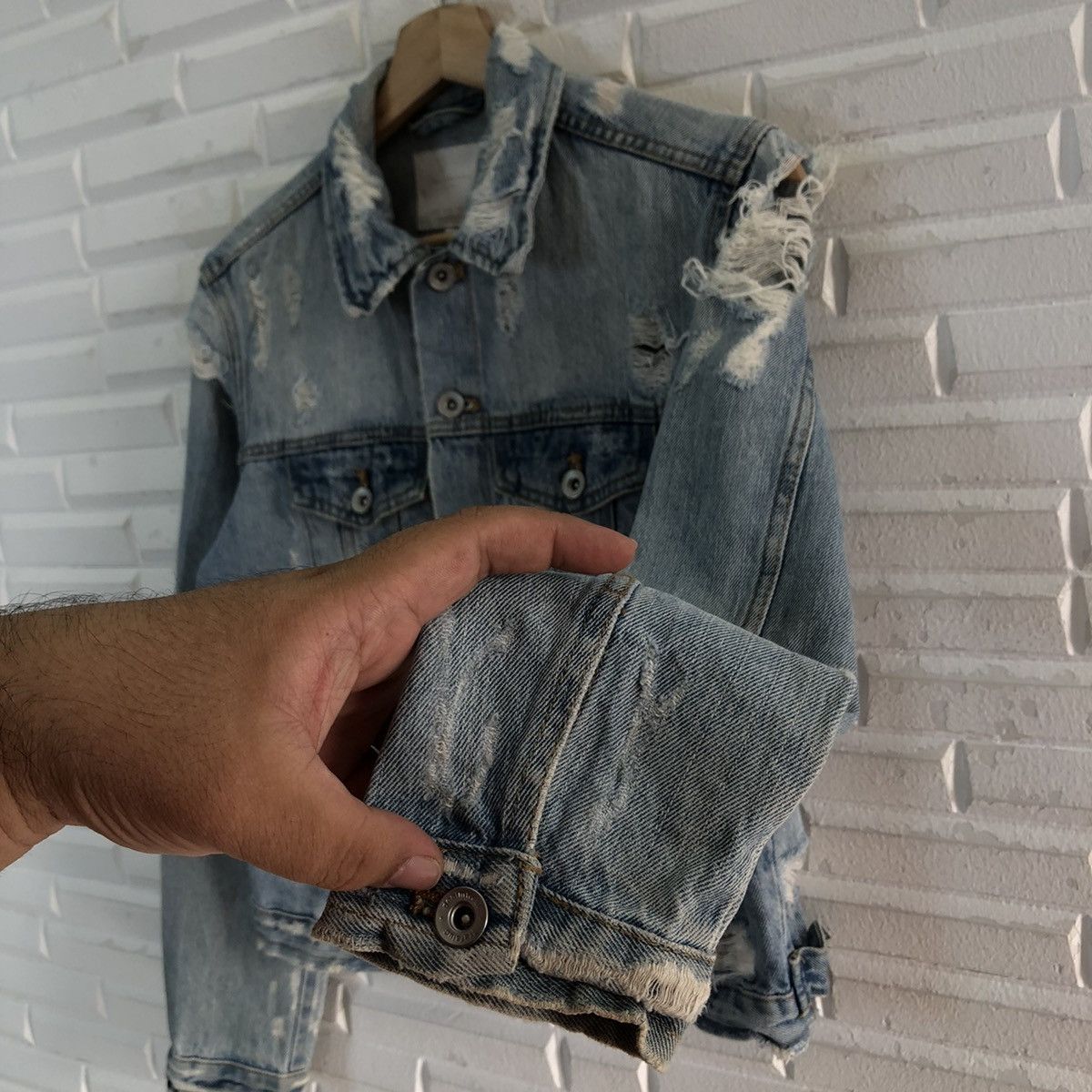 Other VINTAGE TRAFALUC DENIM WEAR ZARA DISTRESSED DENIM JACKET Size US M / EU 48-50 / 2 - 8 Thumbnail
