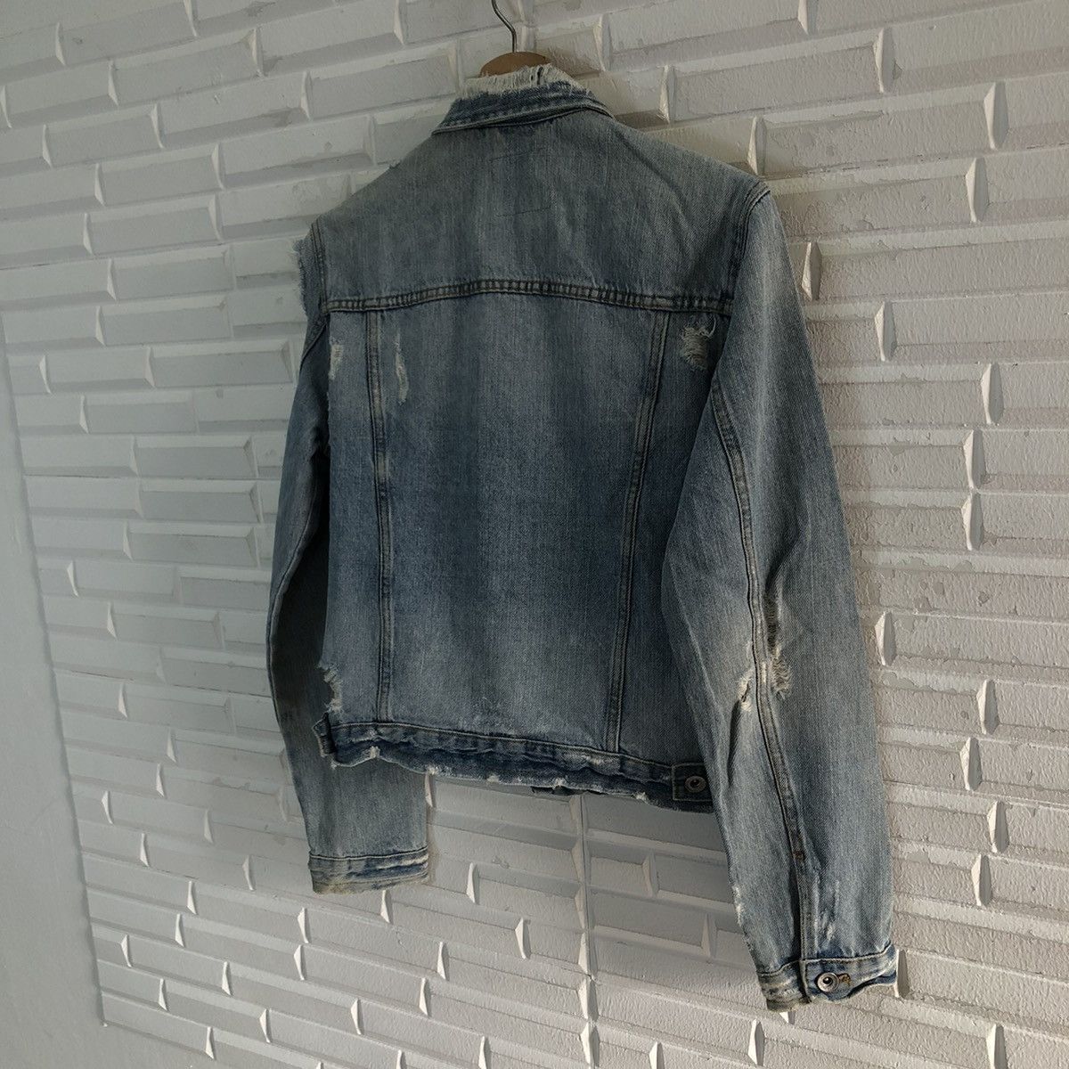Other VINTAGE TRAFALUC DENIM WEAR ZARA DISTRESSED DENIM JACKET Size US M / EU 48-50 / 2 - 10 Thumbnail