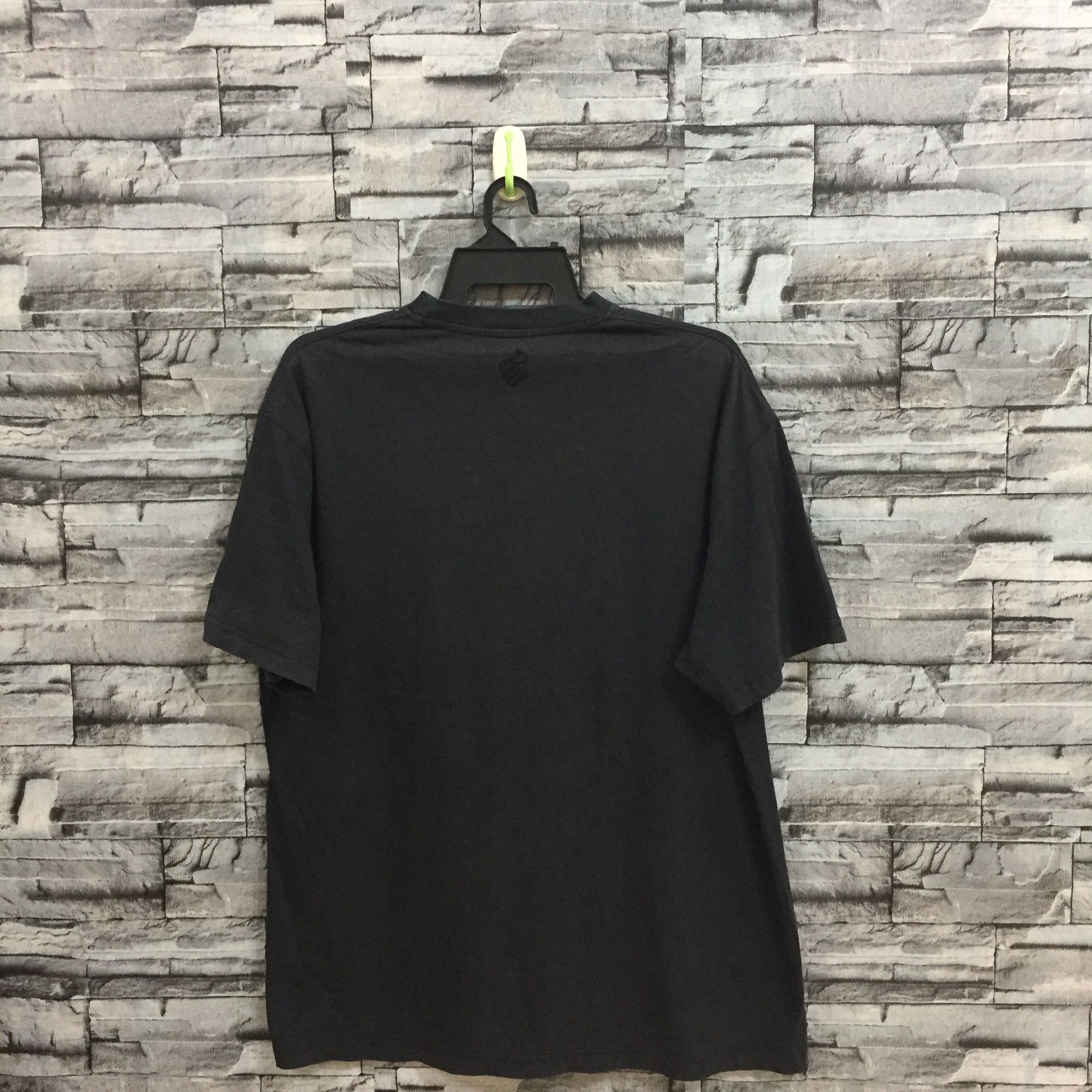 Rocawear Vintage Rocawear t shirt International Hip hop size XL Size US XL / EU 56 / 4 - 6 Thumbnail