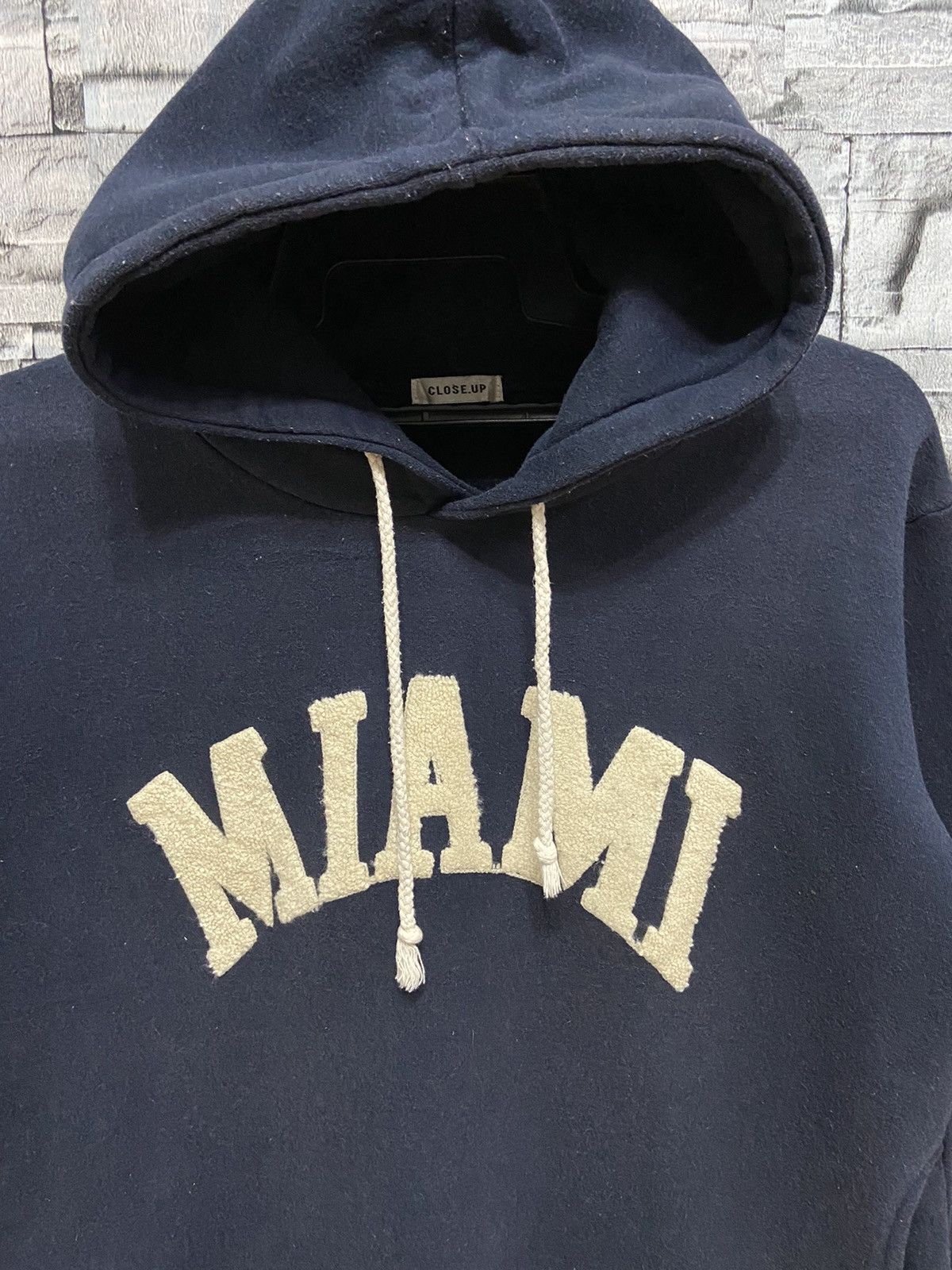 Japanese Brand Close Up hoodie Miami embroidered big design fit L Size US L / EU 52-54 / 3 - 3 Thumbnail