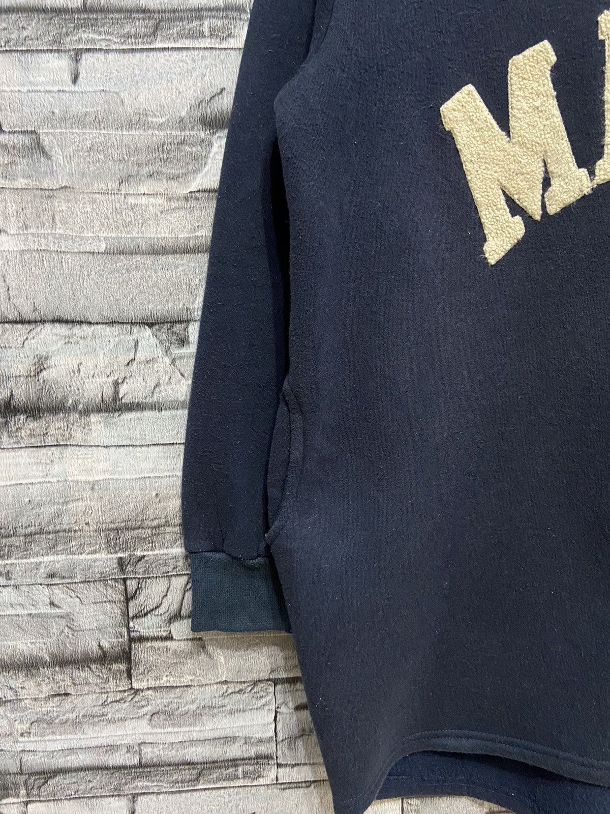Japanese Brand Close Up hoodie Miami embroidered big design fit L Size US L / EU 52-54 / 3 - 5 Thumbnail