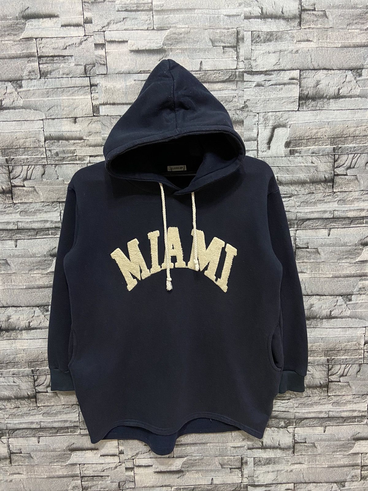 Japanese Brand Close Up hoodie Miami embroidered big design fit L Size US L / EU 52-54 / 3 - 2 Thumbnail
