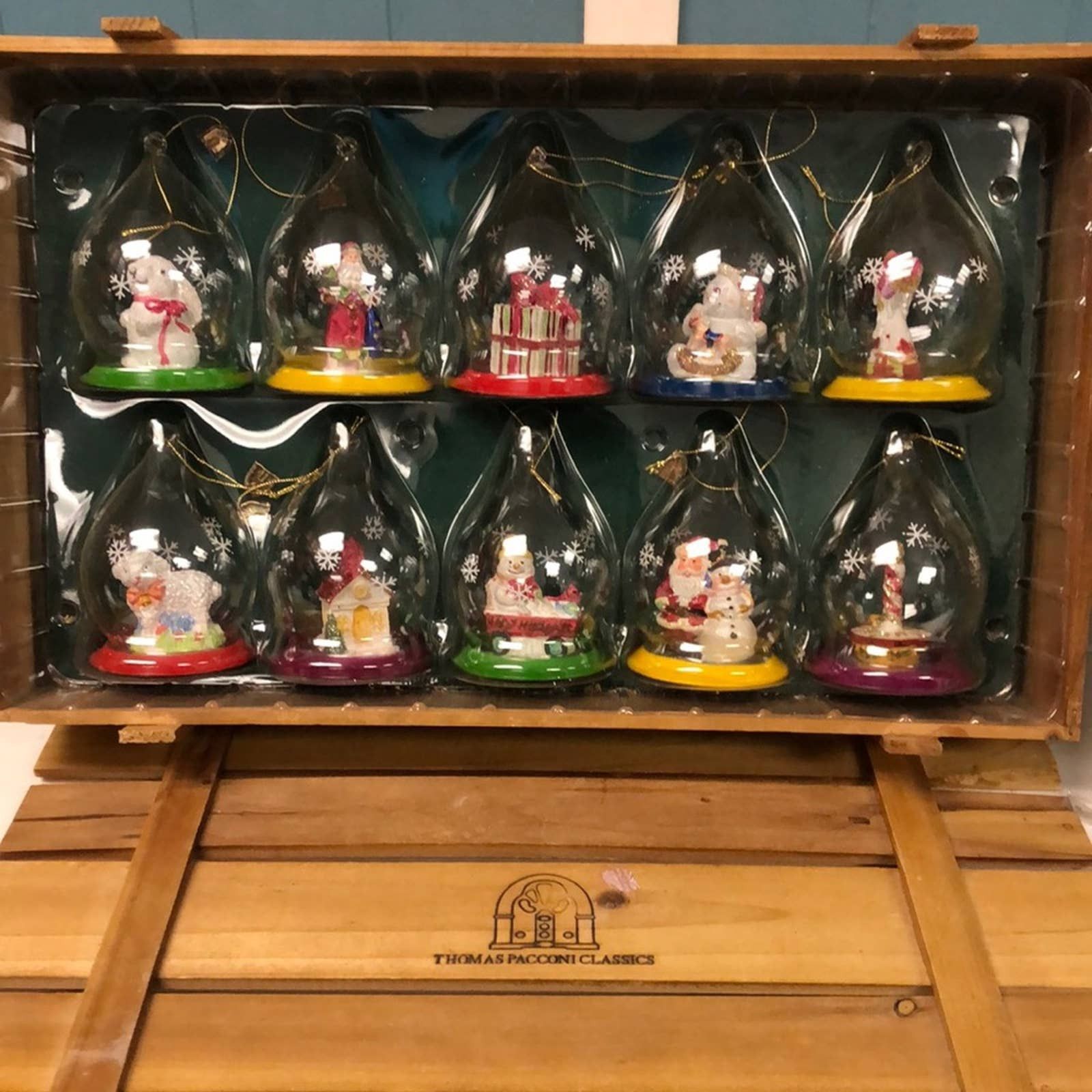 10pc THOMAS PACCONI CLASSICS ORNAMENT COLLECTION CH708 *read