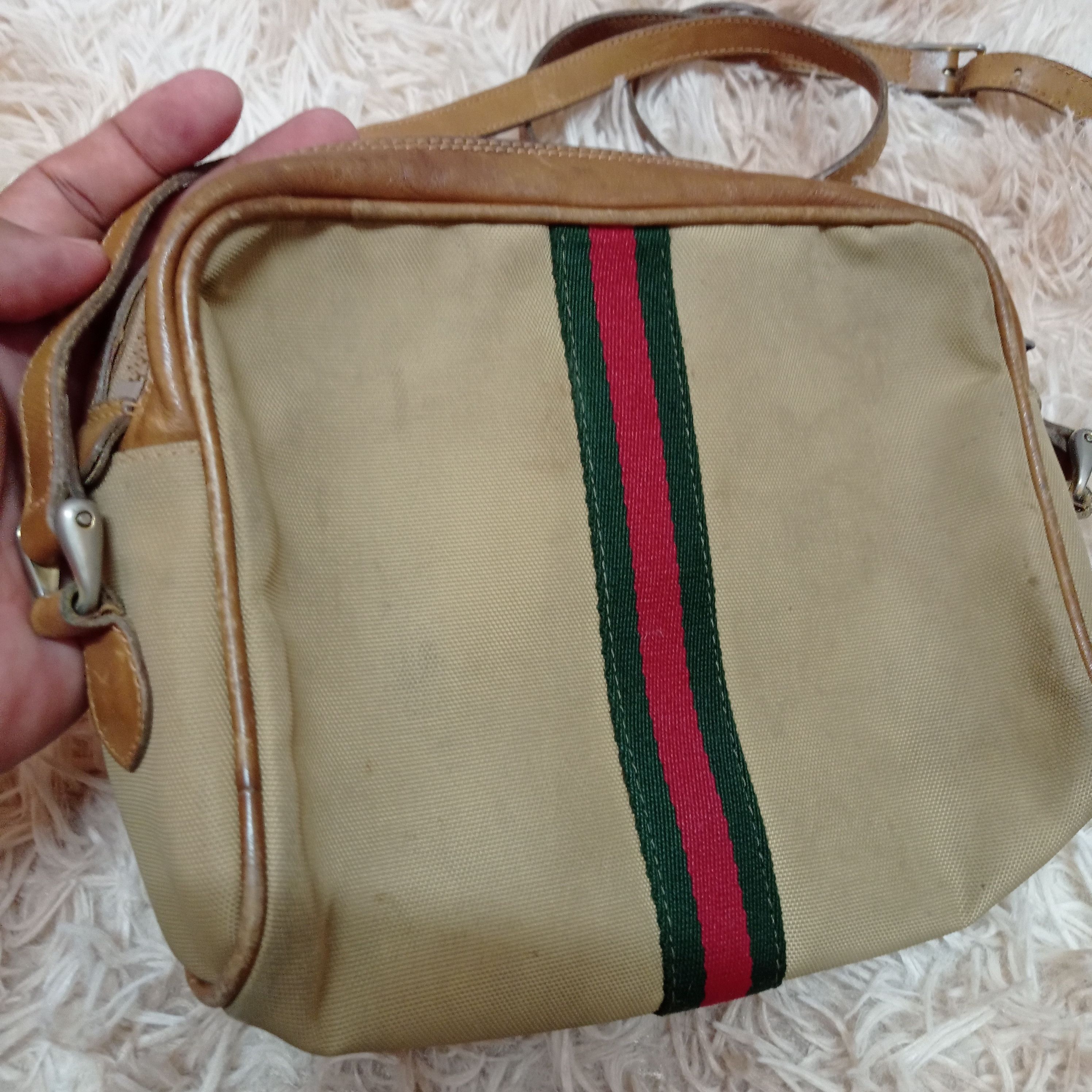 Gucci × Vintage Super Vintage GUCCI GG CANVAS CROSS BODY PURSE (AUTHENTIC) Size ONE SIZE - 12 Thumbnail