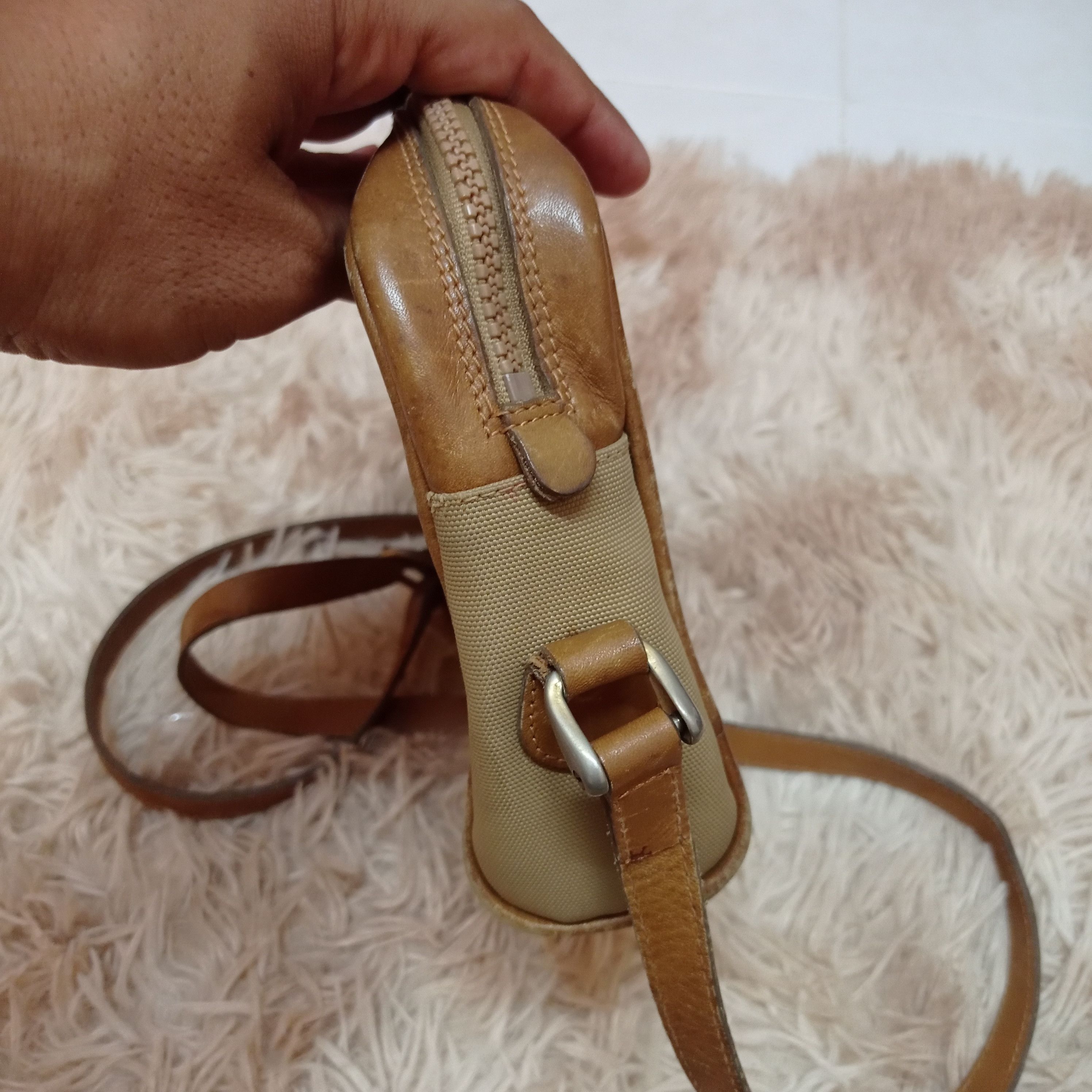 Gucci × Vintage Super Vintage GUCCI GG CANVAS CROSS BODY PURSE (AUTHENTIC) Size ONE SIZE - 3 Thumbnail