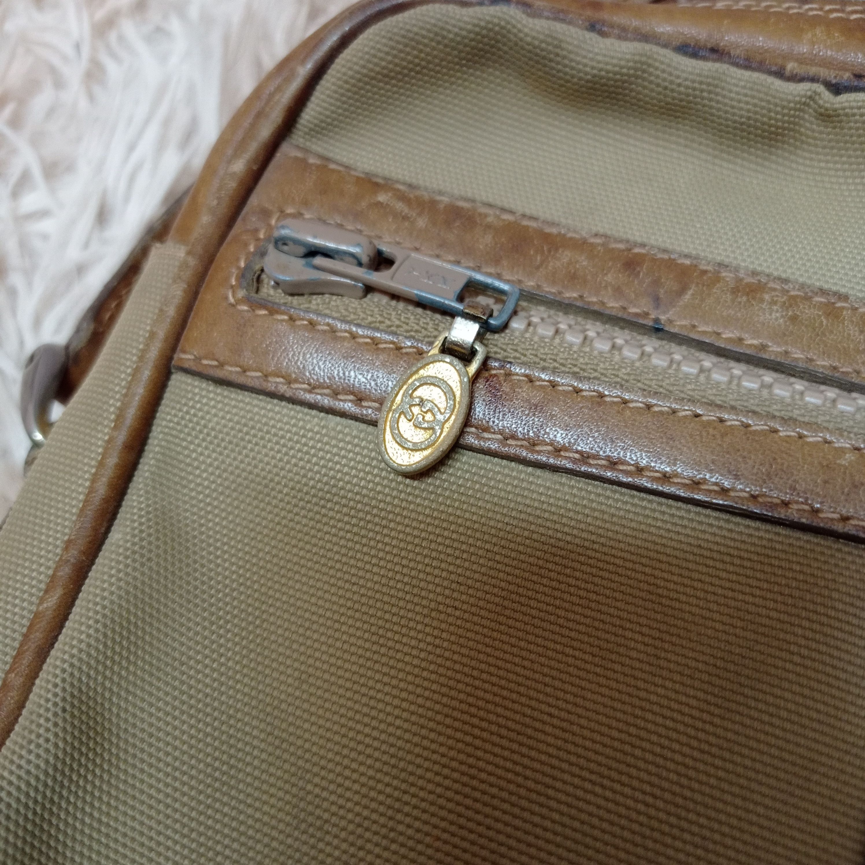 Gucci × Vintage Super Vintage GUCCI GG CANVAS CROSS BODY PURSE (AUTHENTIC) Size ONE SIZE - 6 Thumbnail