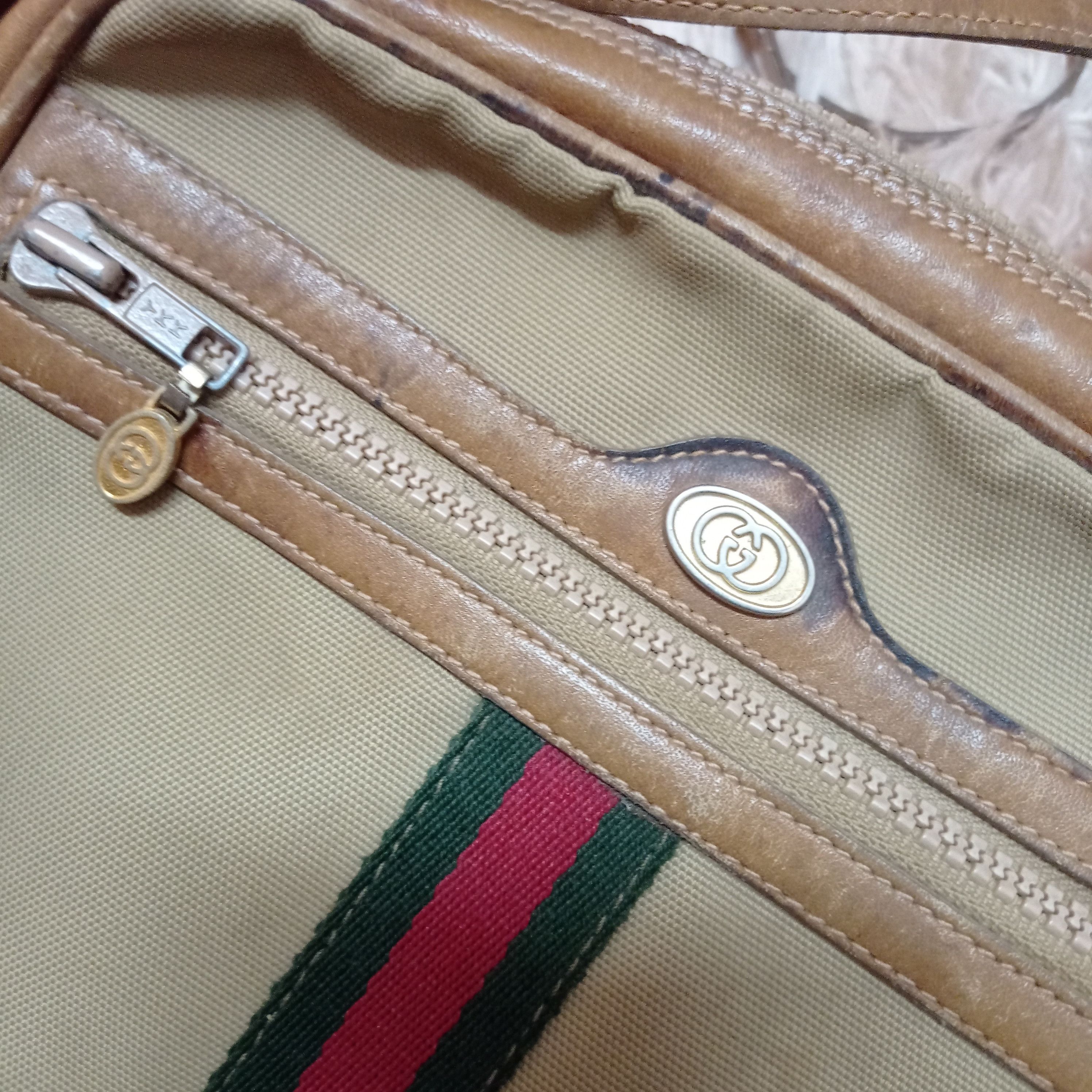 Gucci × Vintage Super Vintage GUCCI GG CANVAS CROSS BODY PURSE (AUTHENTIC) Size ONE SIZE - 8 Thumbnail