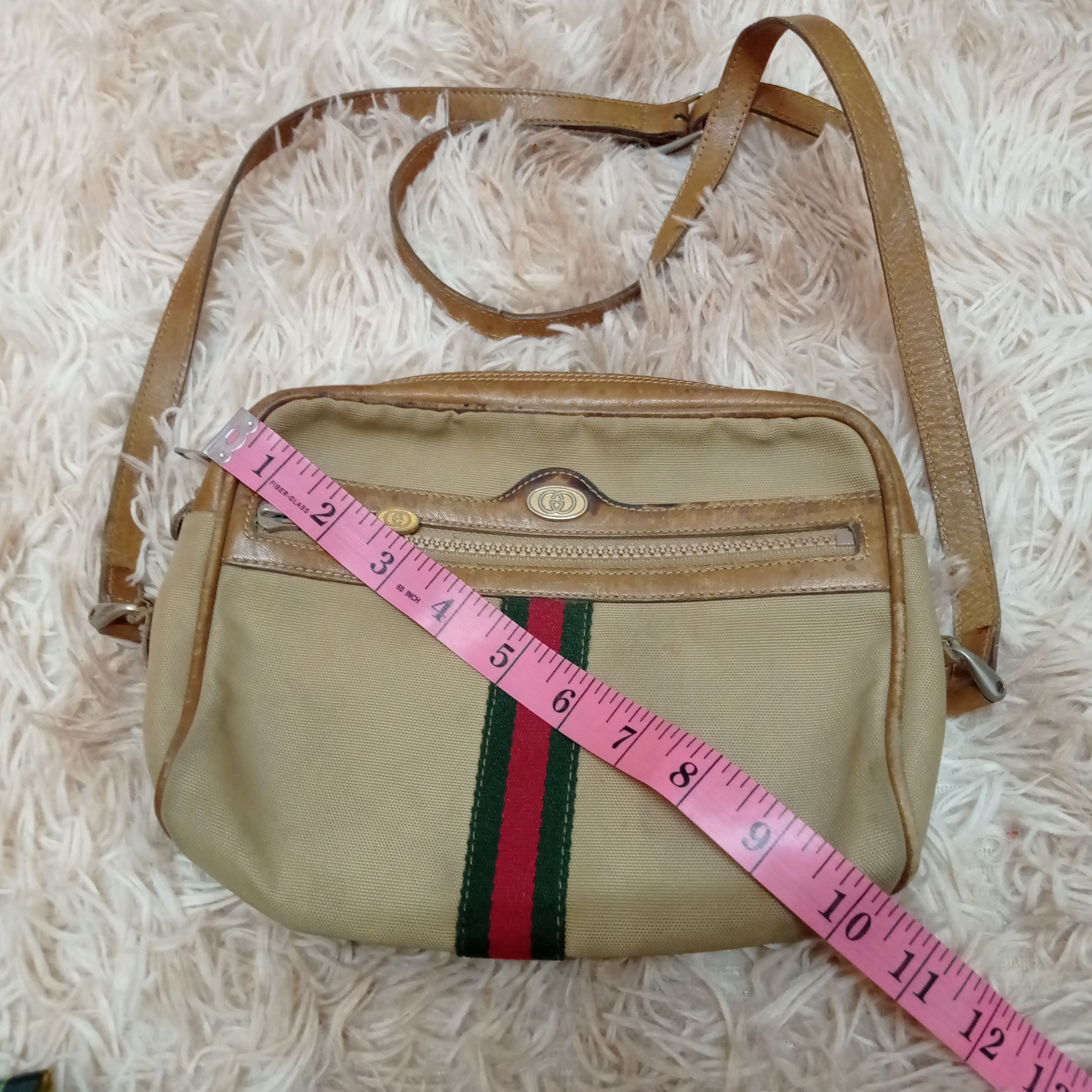Gucci × Vintage Super Vintage GUCCI GG CANVAS CROSS BODY PURSE (AUTHENTIC) Size ONE SIZE - 11 Thumbnail