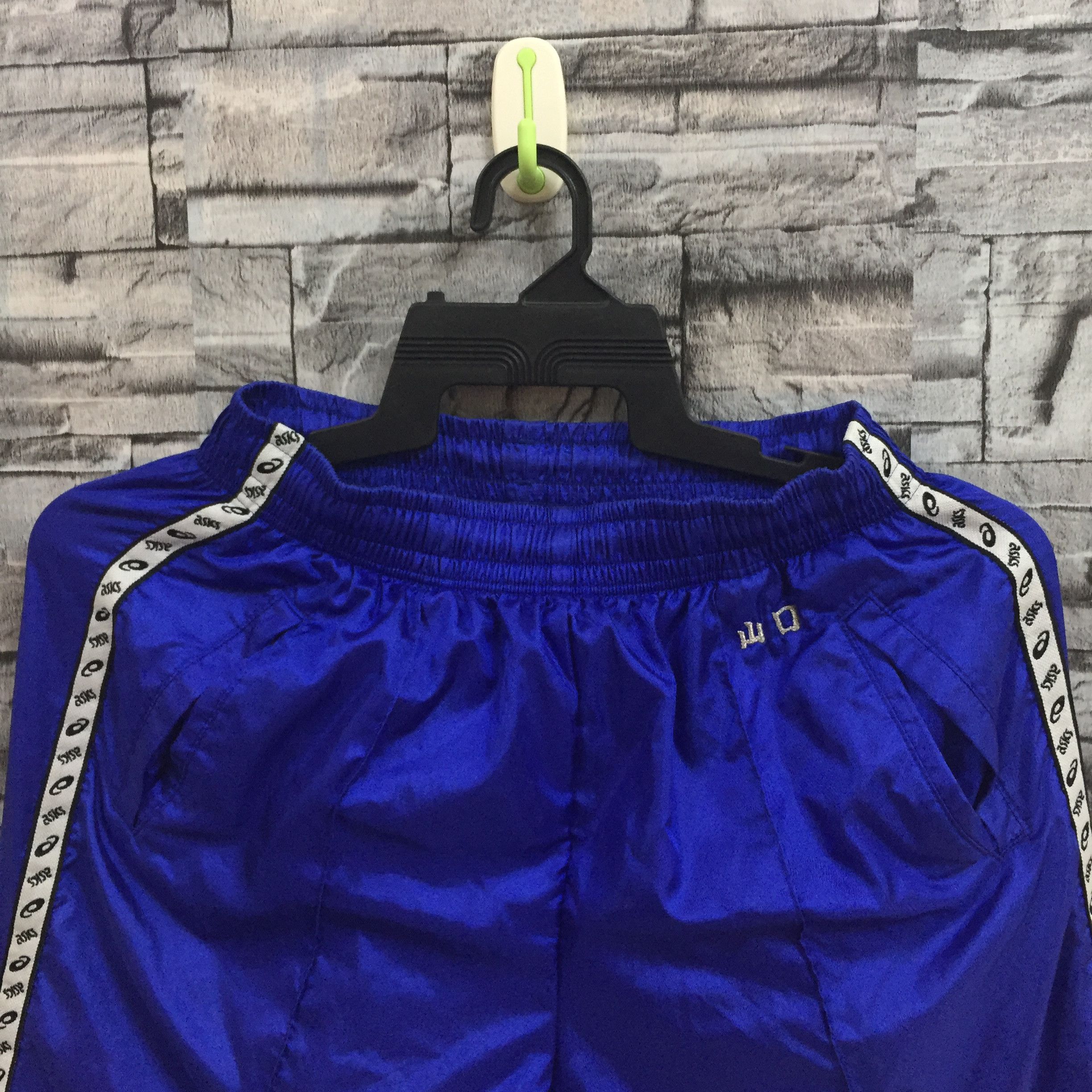 Asics Vintage ASICS track pant stripe tape logo size M (W 26 - 34 Size US 30 / EU 46 - 4 Thumbnail