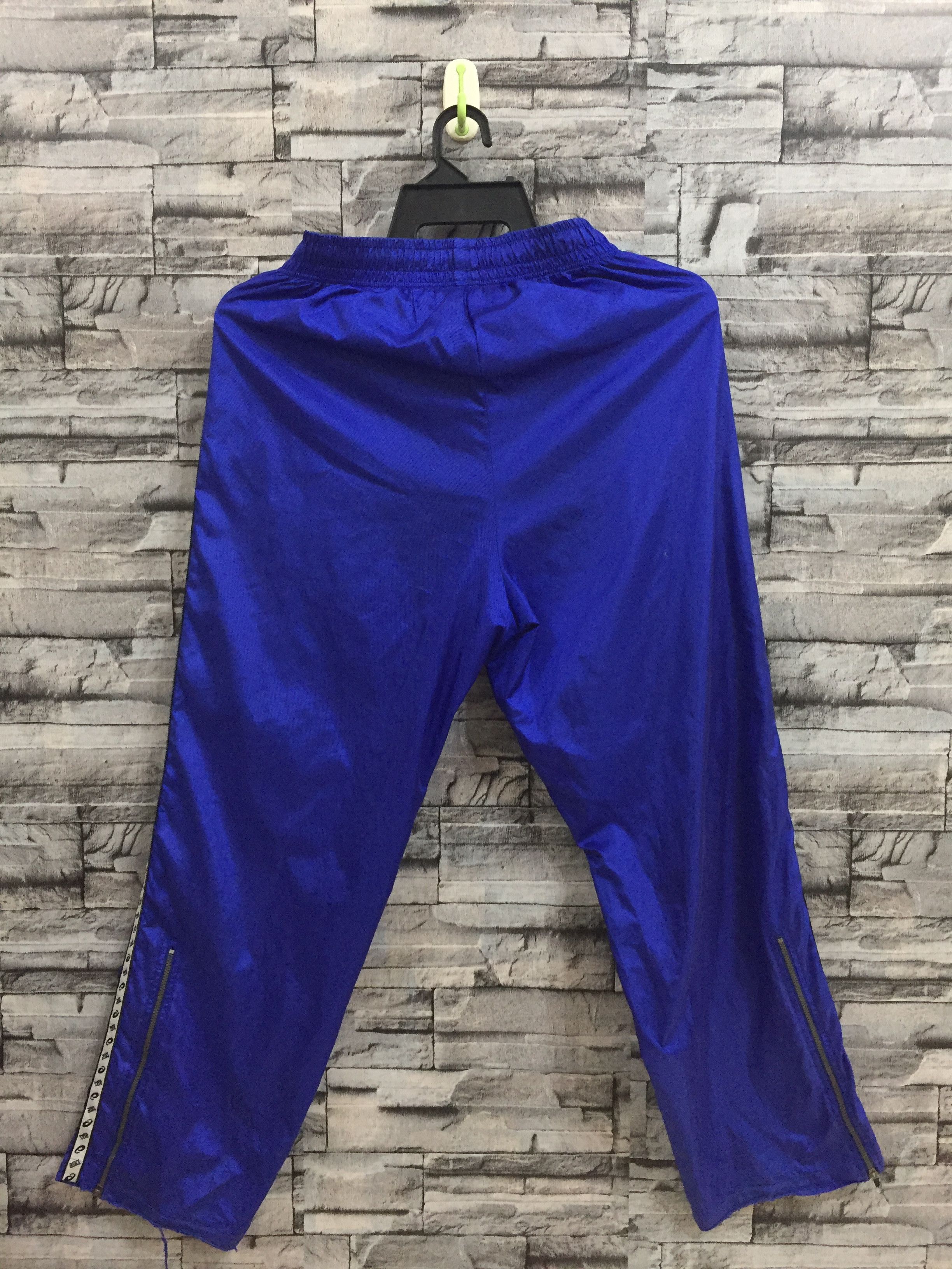 Asics Vintage ASICS track pant stripe tape logo size M (W 26 - 34 Size US 30 / EU 46 - 11 Thumbnail