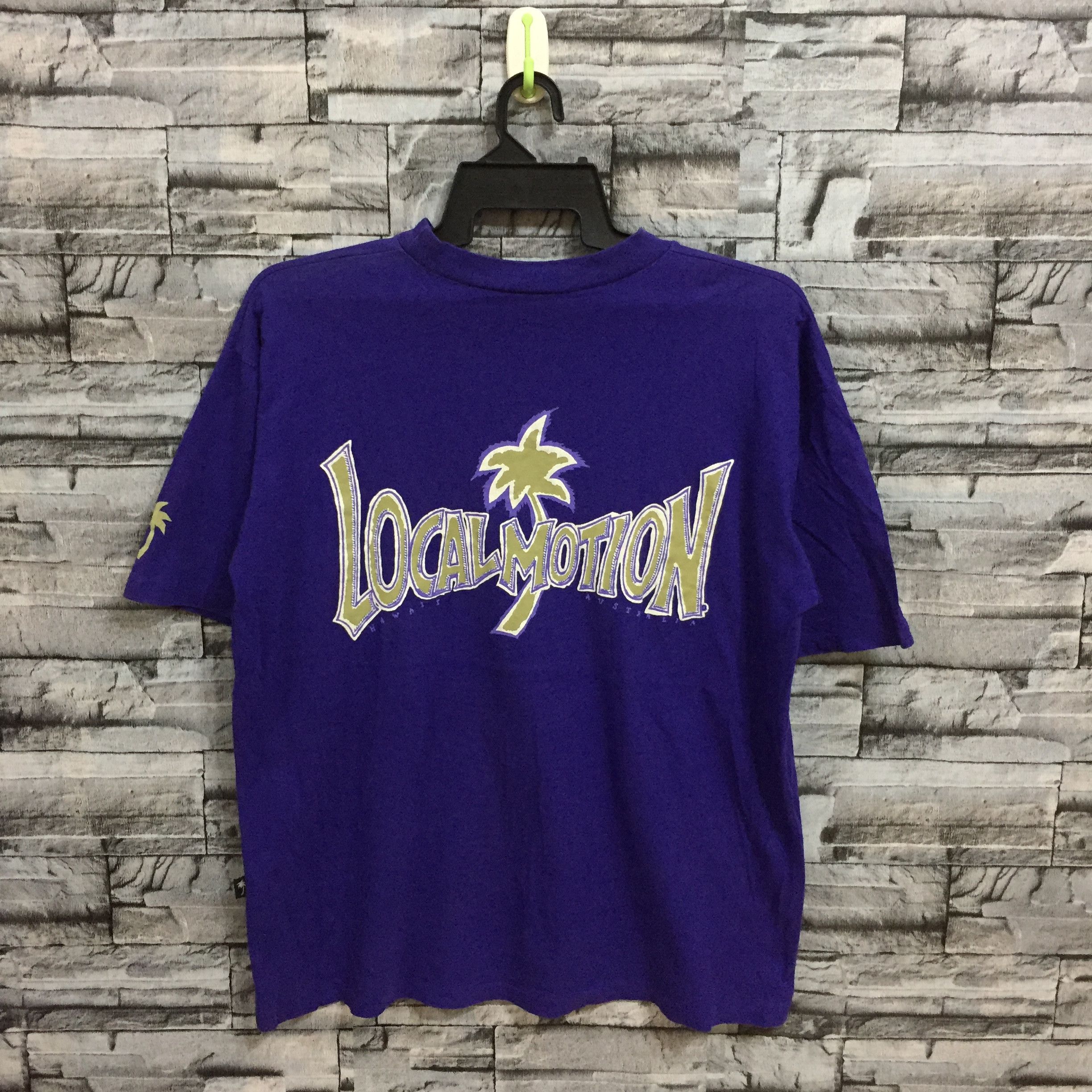 Vintage Vintage Local Motion t shirt surfwear skatewear big design Size US M / EU 48-50 / 2 - 1 Thumbnail