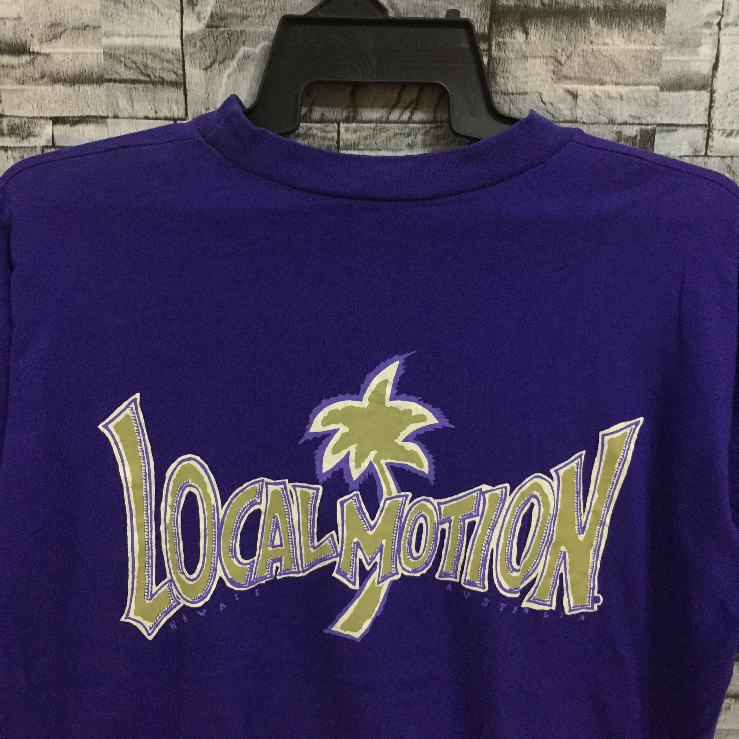 Vintage Vintage Local Motion t shirt surfwear skatewear big design Size US M / EU 48-50 / 2 - 2 Thumbnail