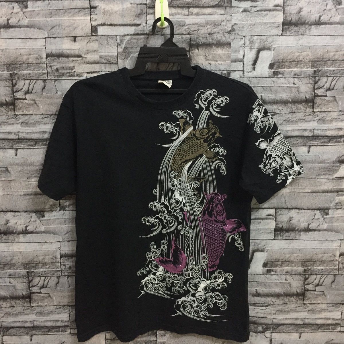 Japanese Brand Vintage Koi Fish t shirt big logo size LL fit L black Size US L / EU 52-54 / 3 - 1 Thumbnail
