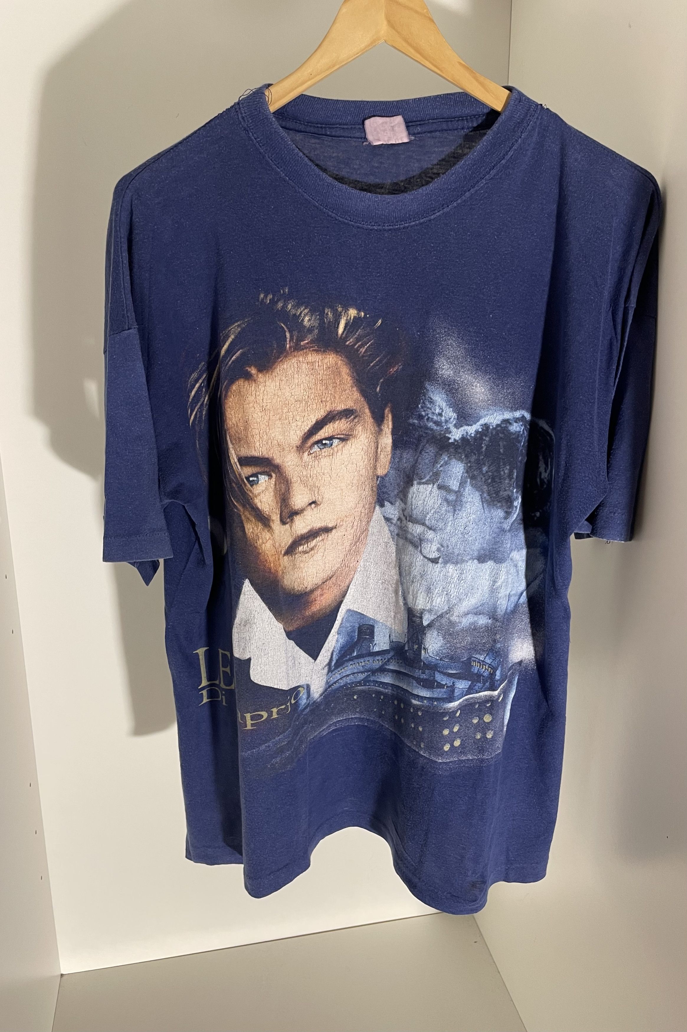 Vintage Vintage Leonardo Di Caprio Titanic 90s Tee Size US L / EU 52-54 / 3 - 1 Thumbnail