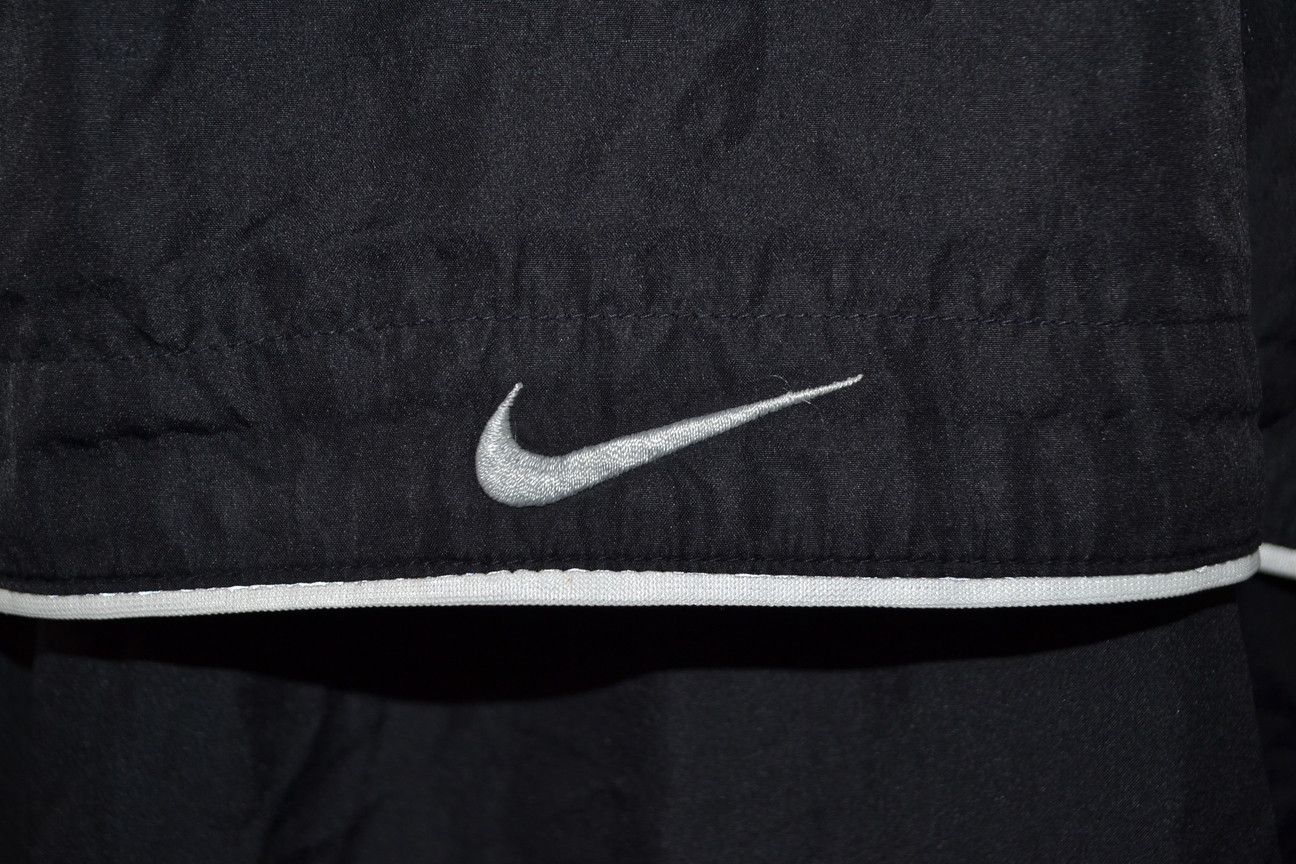 Nike × Vintage Vintage 90s Nike Windbreaker Light Jacket M Size US M / EU 48-50 / 2 - 3 Thumbnail