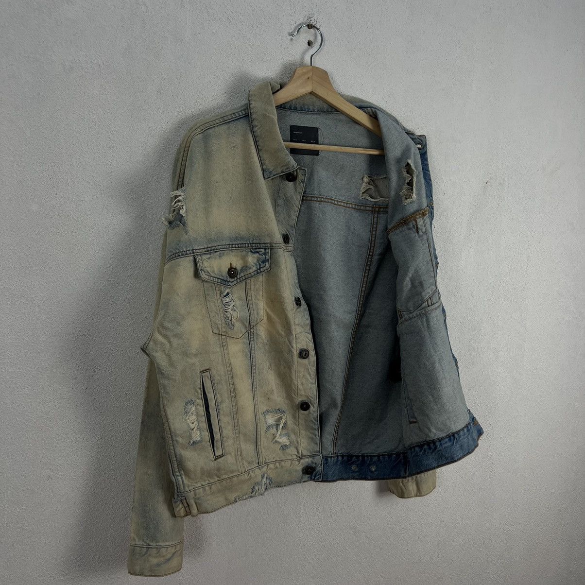 Japanese Brand VINTAGE ZARA MAN DISTRESSED DENIM JACKET ACID WASH DESIGN Size US L / EU 52-54 / 3 - 15 Thumbnail