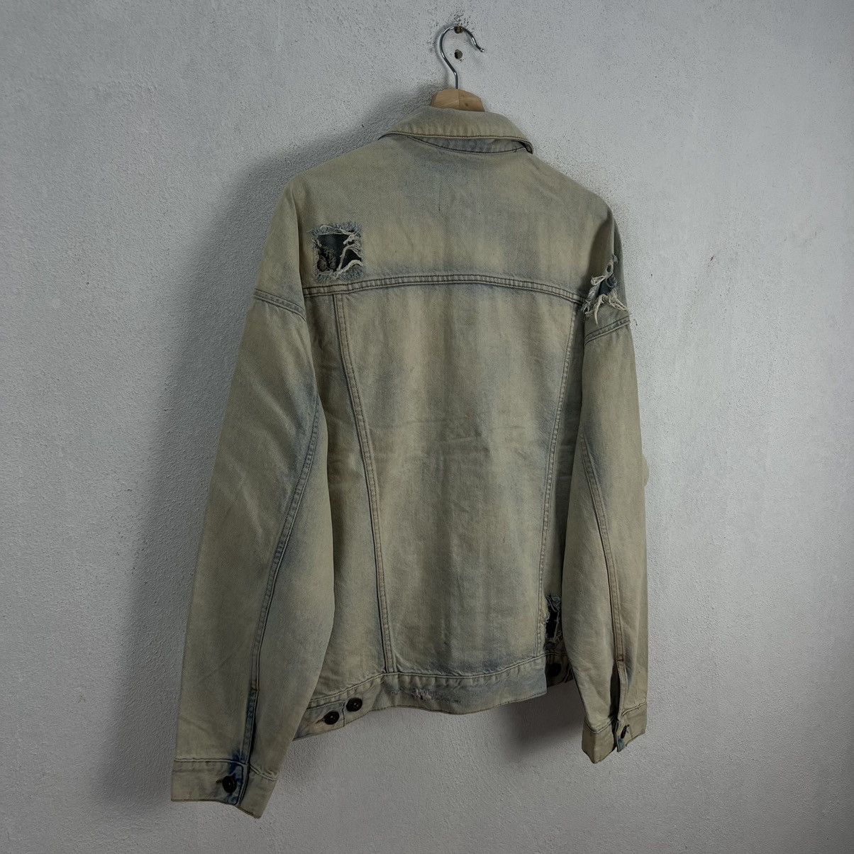 Japanese Brand VINTAGE ZARA MAN DISTRESSED DENIM JACKET ACID WASH DESIGN Size US L / EU 52-54 / 3 - 10 Thumbnail
