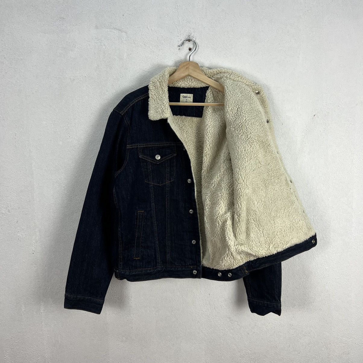 Japanese Brand VINTAGE GAP 1969 DENIM JACKET TRUCKER DESIGN Size US M / EU 48-50 / 2 - 12 Thumbnail