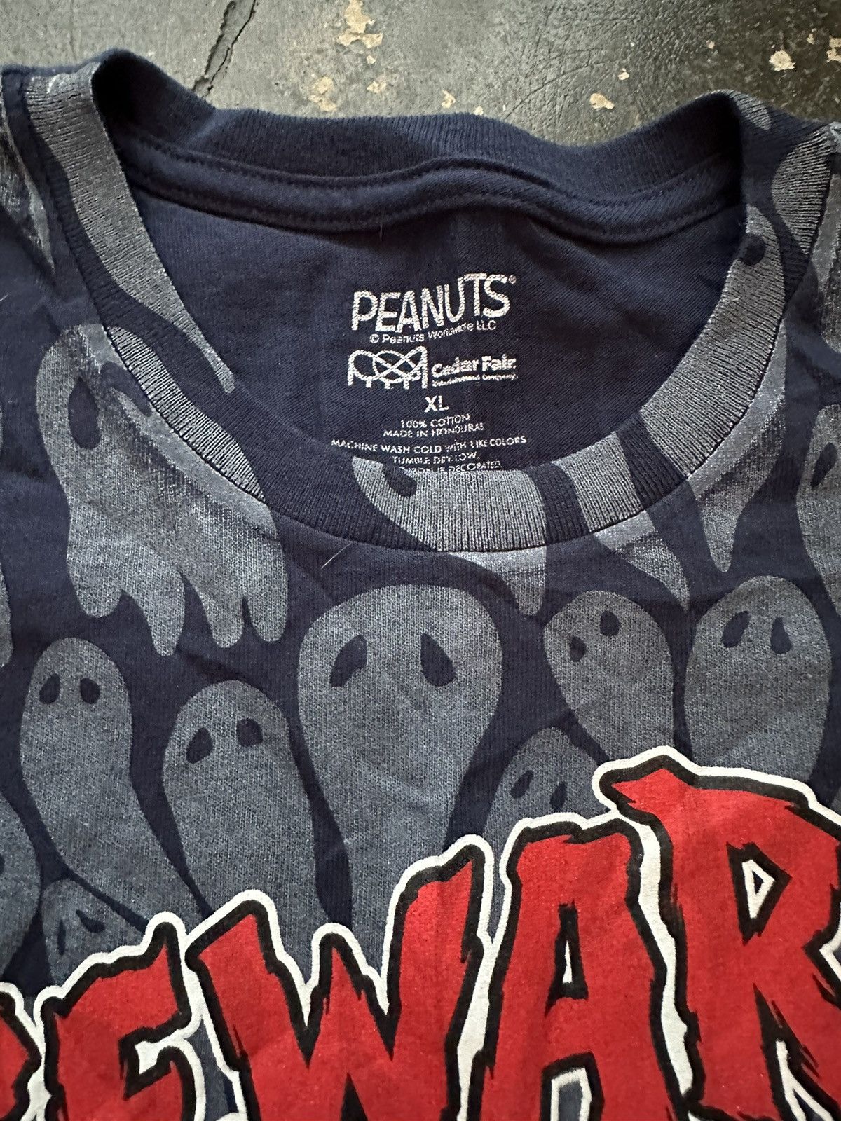 Other × Peanuts NWT Peanuts CharlieBrown All Over Print Kite Eating Tree Tee Size US XL / EU 56 / 4 - 9 Thumbnail