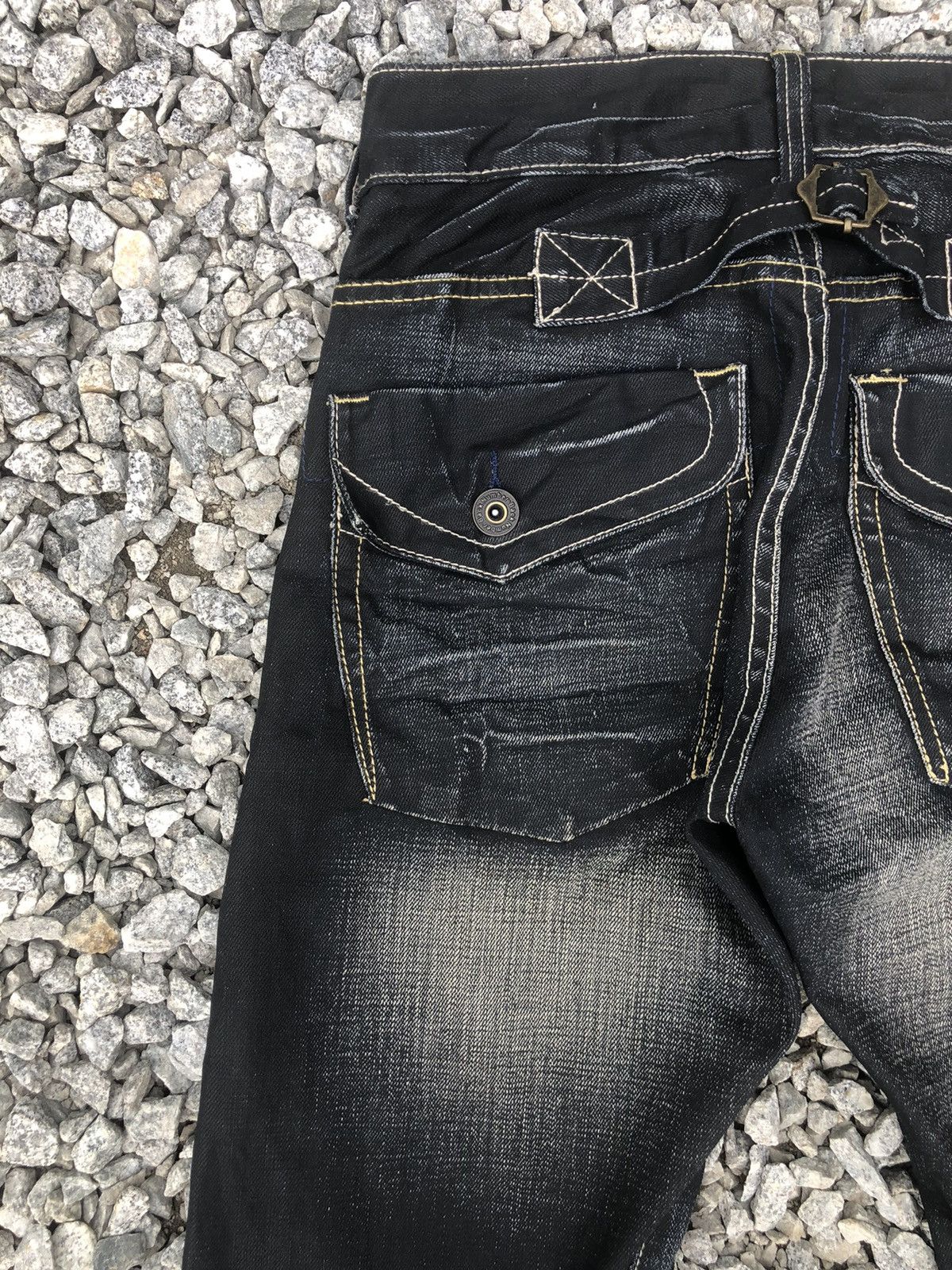 Back Number Distressed Jeans Back Buckle Jeans