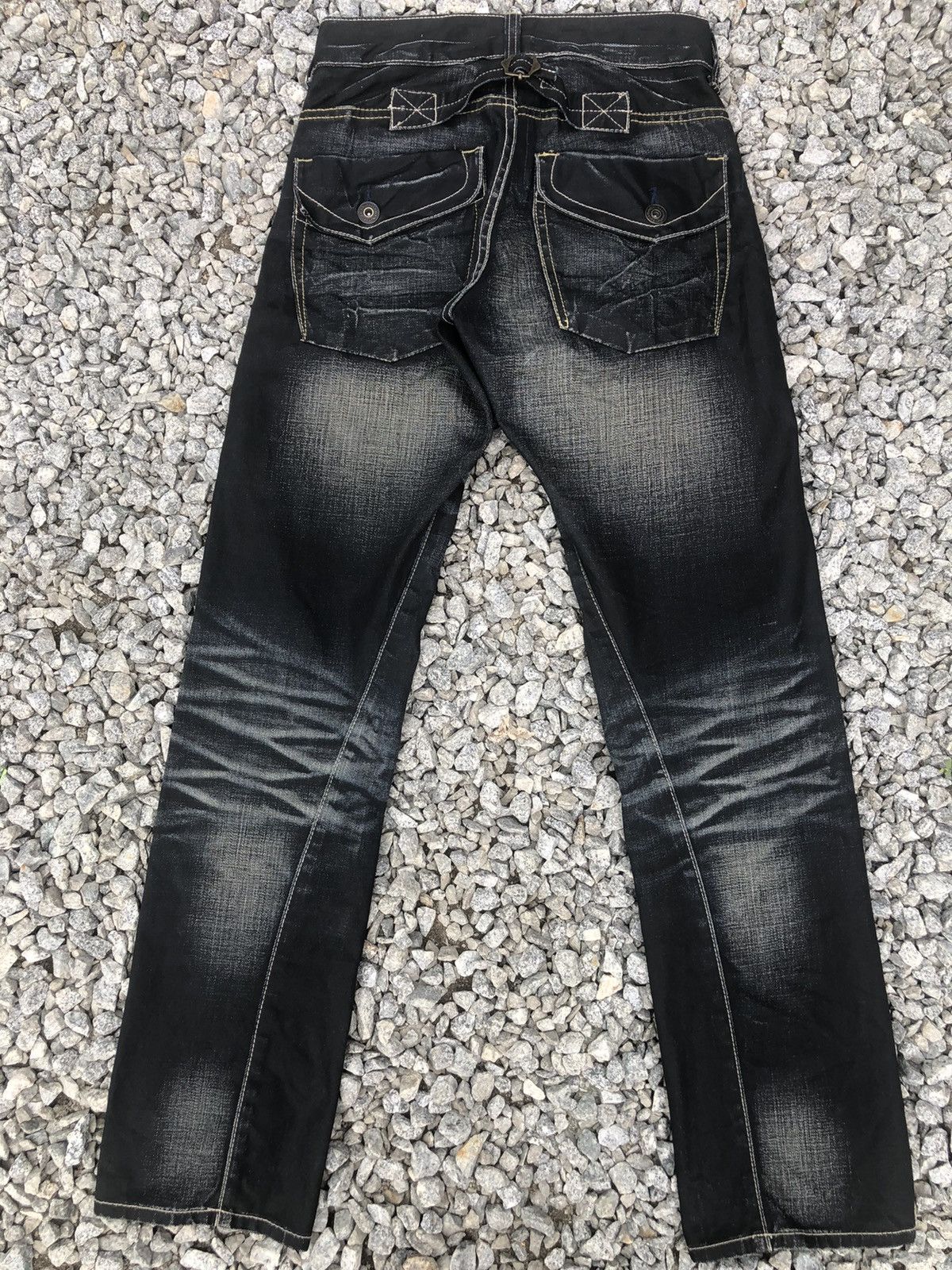 Back Number Distressed Jeans Back Buckle Jeans