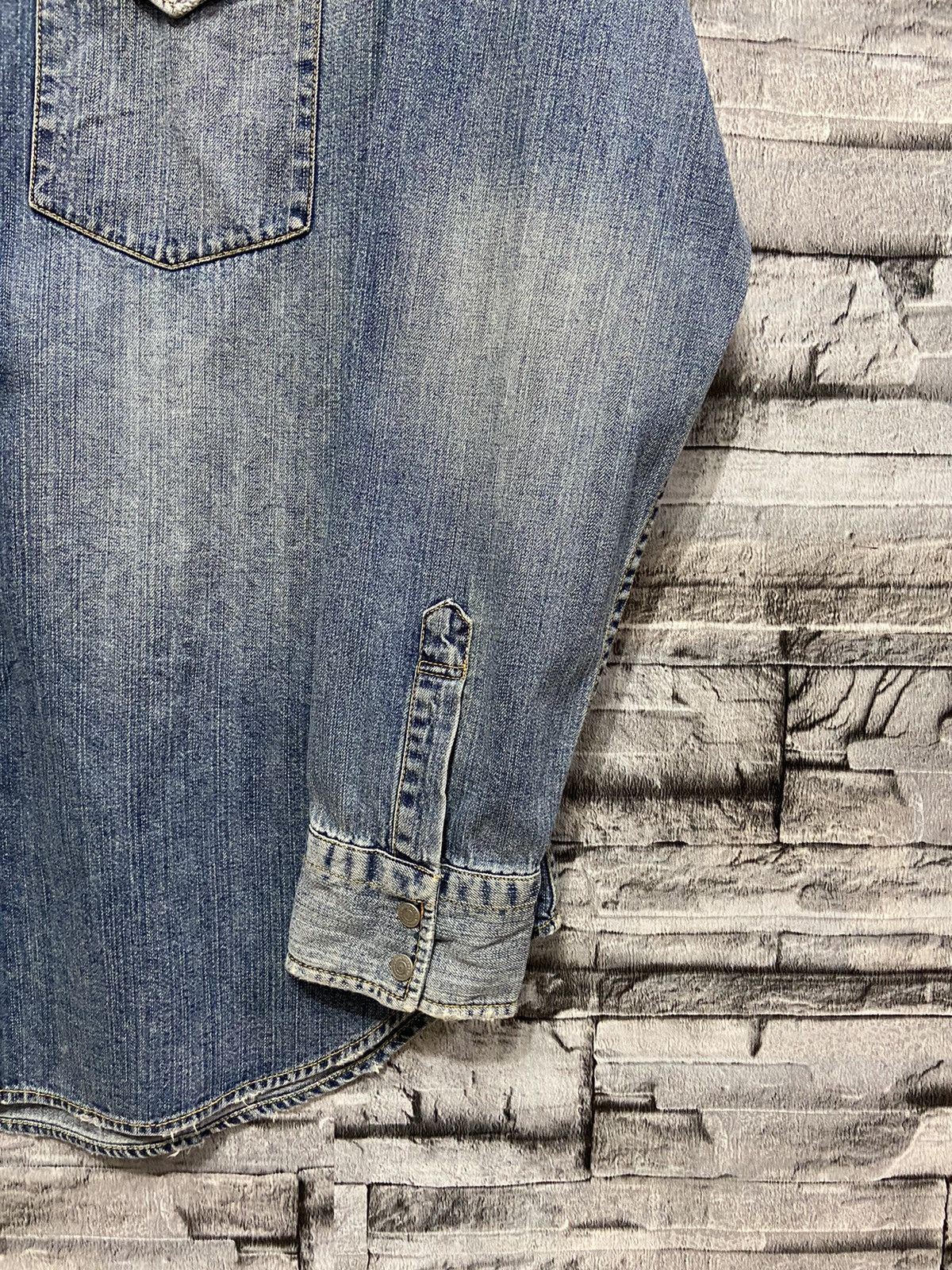 Vintage Vintage Denim Shirt double pocket button size XL fit L Size US L / EU 52-54 / 3 - 5 Thumbnail