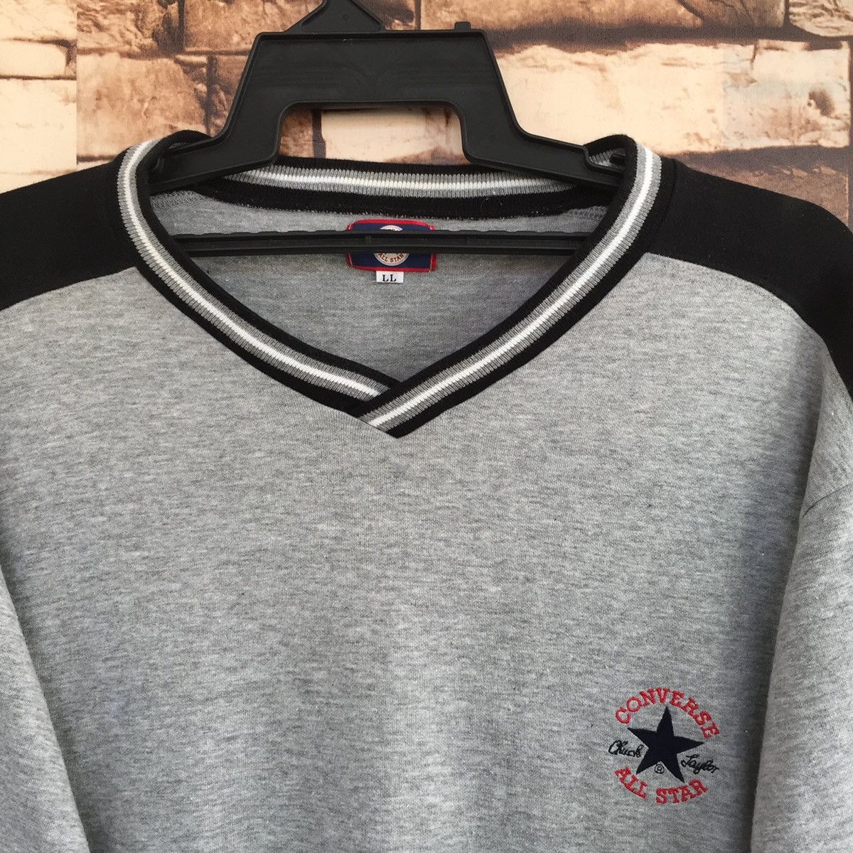 Converse Vintage CONVERSE sweatshirt embroidered logo size LL fit L Size US L / EU 52-54 / 3 - 2 Thumbnail