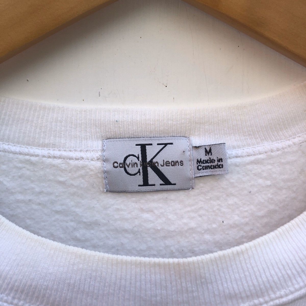 Calvin Klein 90s Vintage CALVIN KLEIN Crew Neck Sweatshirt #0223-15 Size US L / EU 52-54 / 3 - 3 Thumbnail