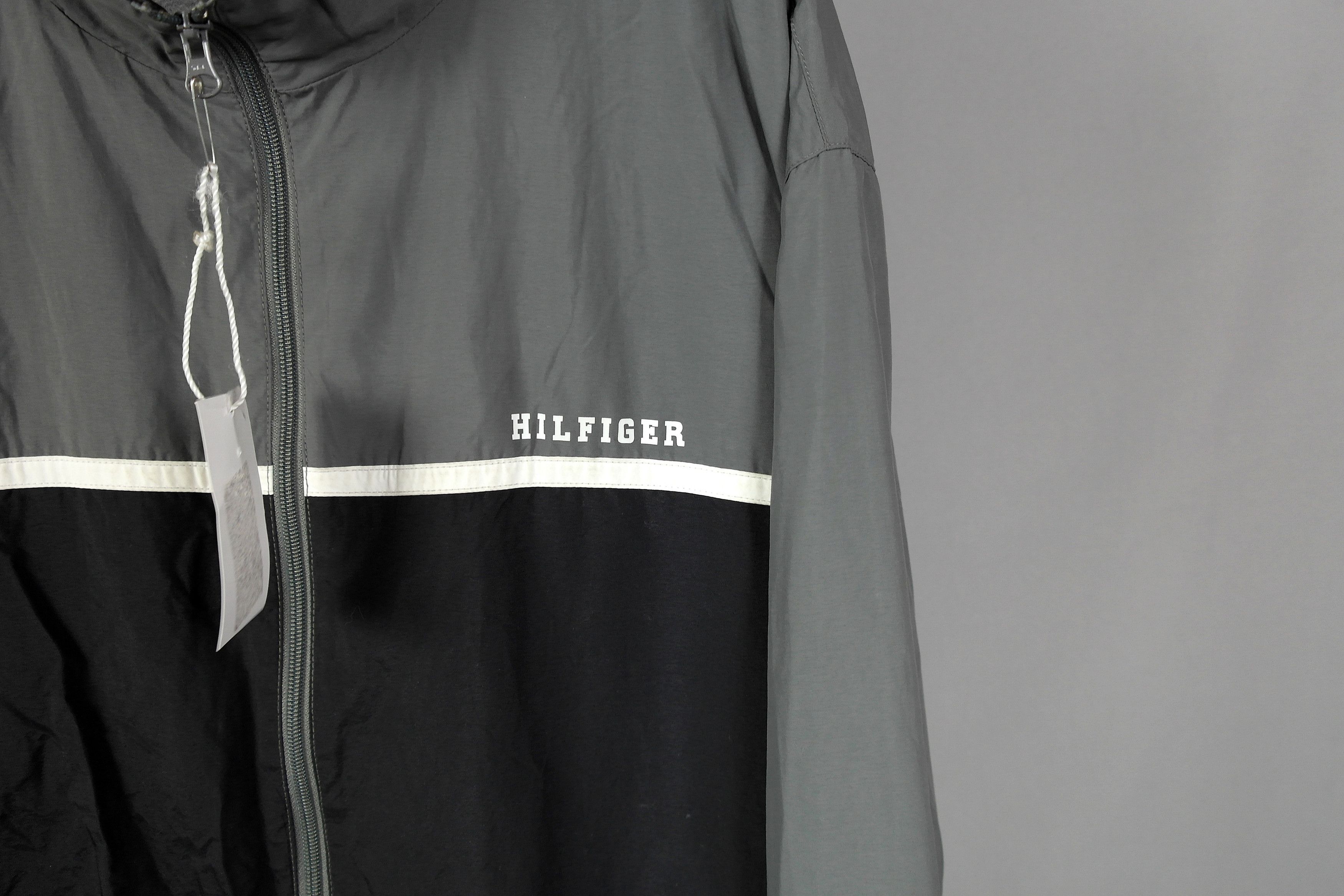 Tommy Hilfiger Vintage Tommy Hilfiger Windbreaker Size US XL / EU 56 / 4 - 2 Thumbnail
