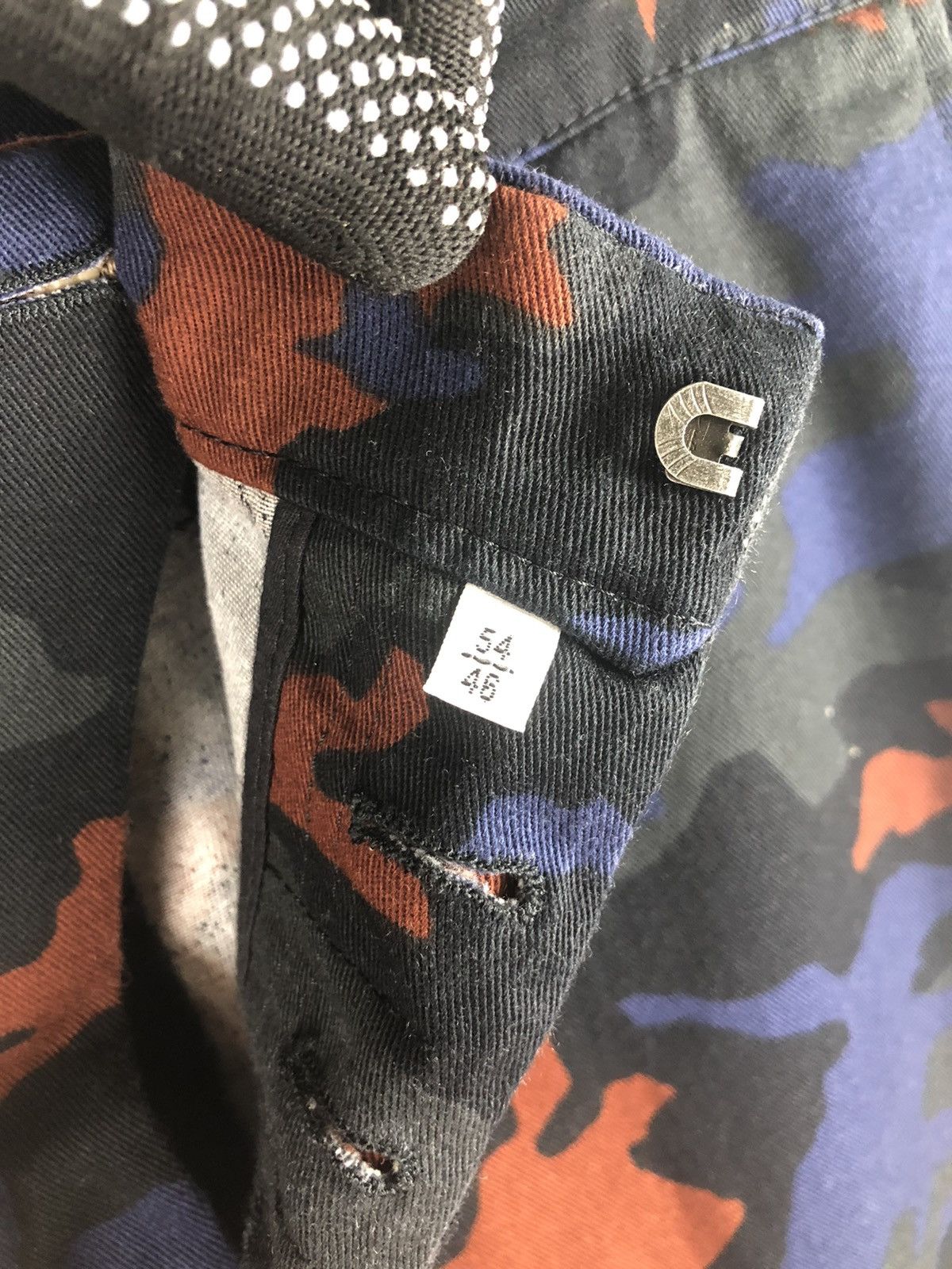 Givenchy Givenchy HDG khakis camo pants Size US 36 / EU 52 - 7 Thumbnail