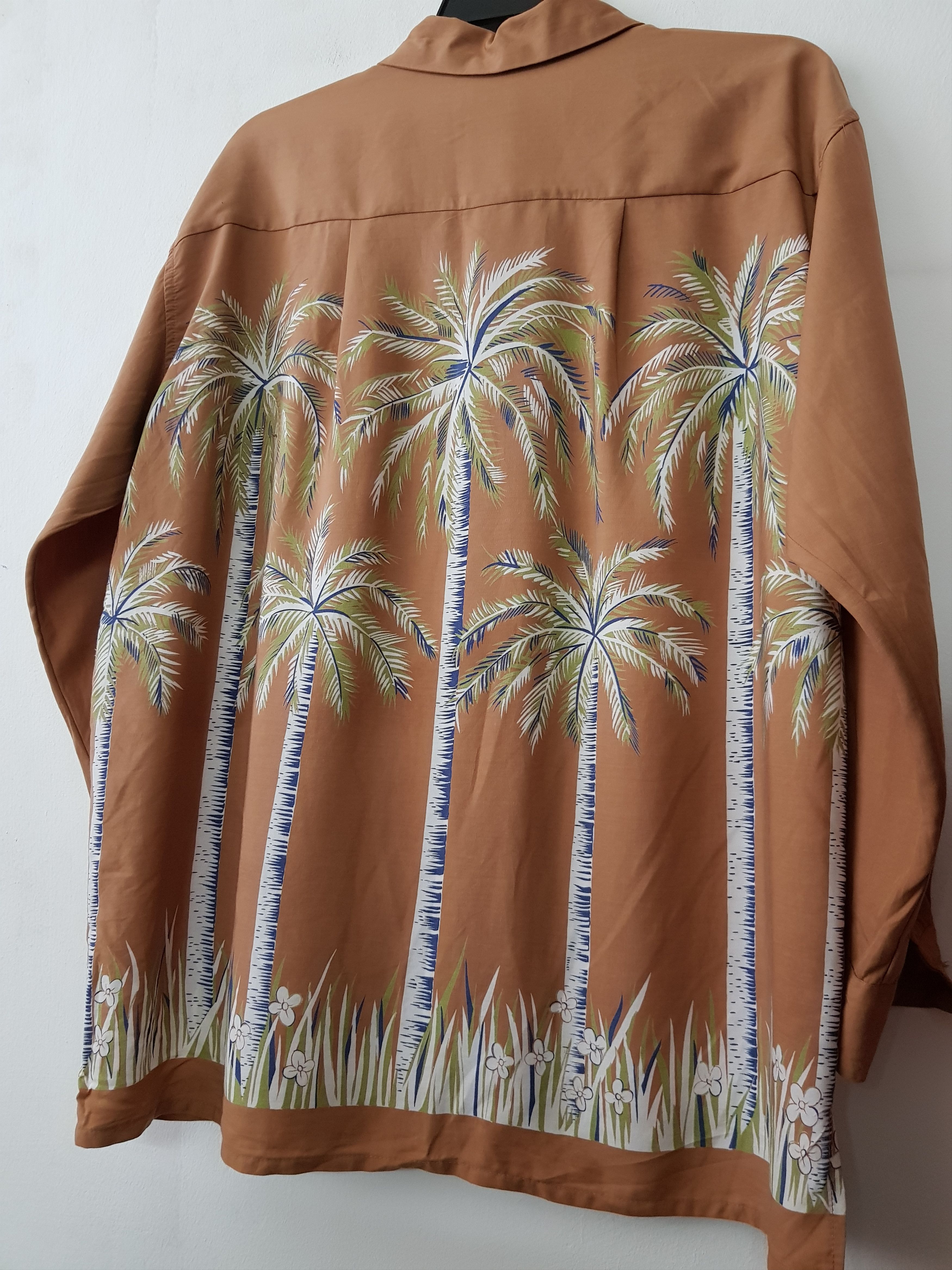 Vintage RARE. 100 % RAYON , BROWN COCONUT TREES HAWAIIAN SHIRT Size US M / EU 48-50 / 2 - 4 Thumbnail