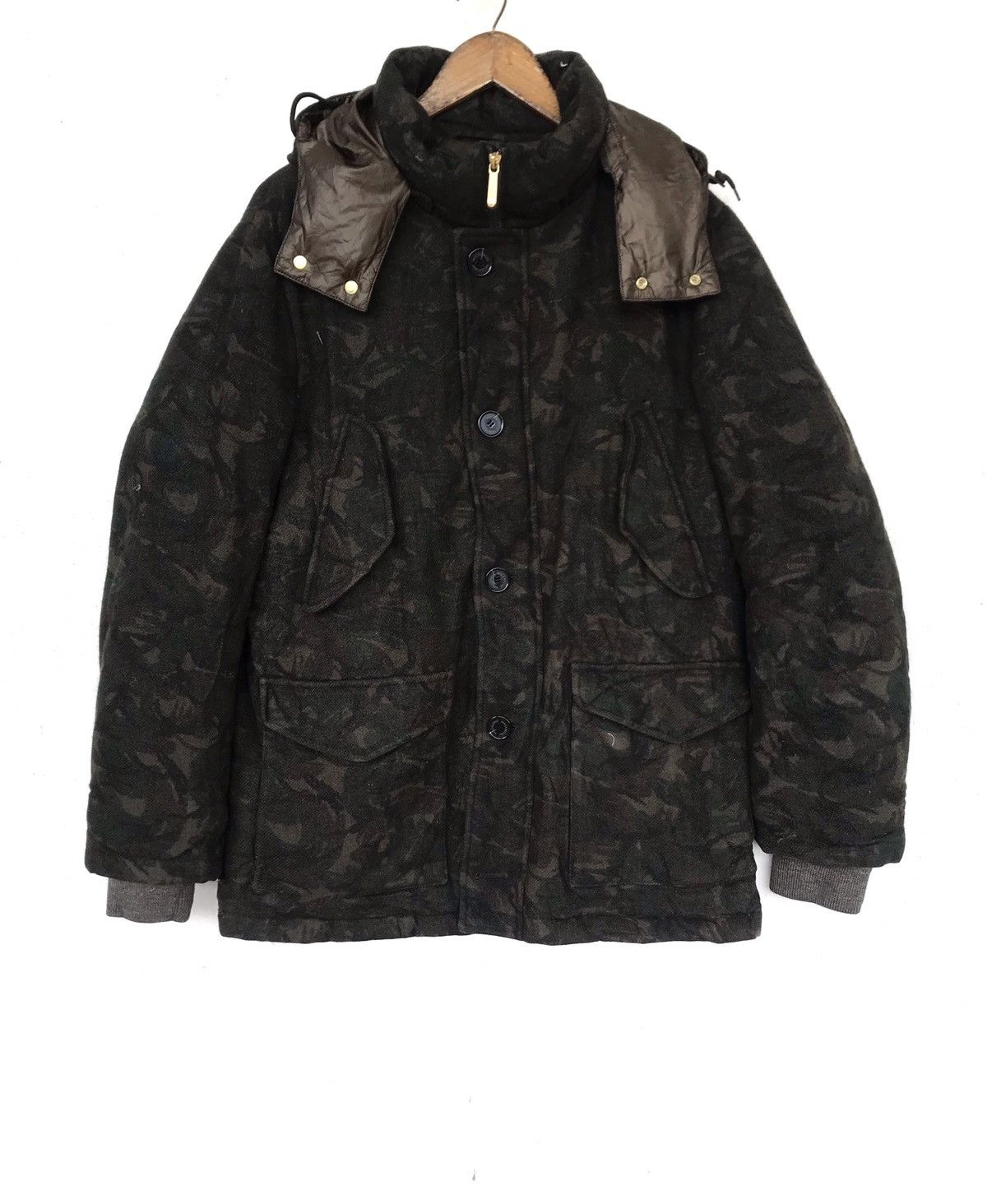 Mackintosh Camo green padded parkas. Size US L / EU 52-54 / 3 - 1 Thumbnail