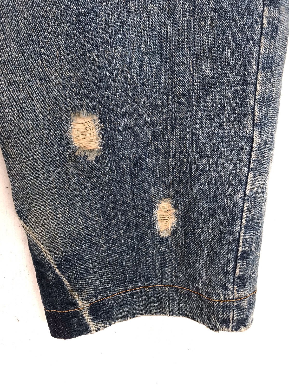 Japanese Brand Vintage Selvage denim Distressed jeans. Size US 30 / EU 46 - 4 Thumbnail