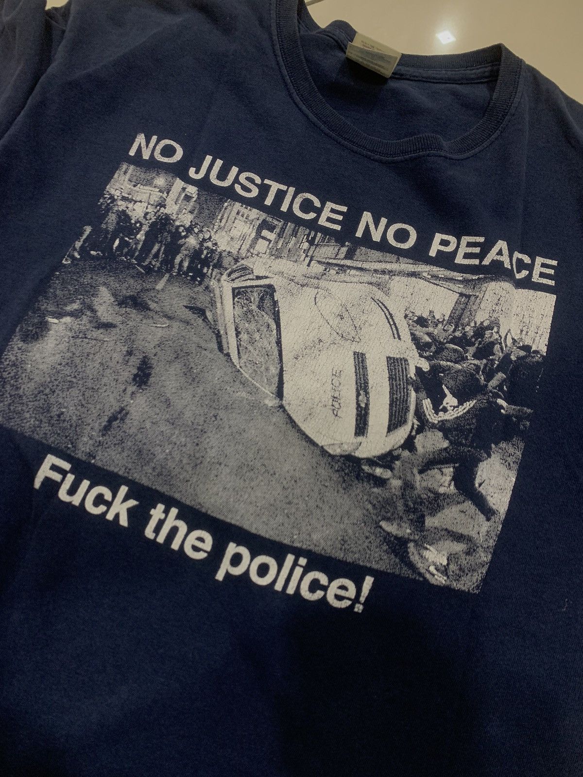 Band Tees VINTAGE 1990s NO JUSTICE NO PEACE FUCK THE POLICE SHIRT Size US M / EU 48-50 / 2 - 6 Thumbnail