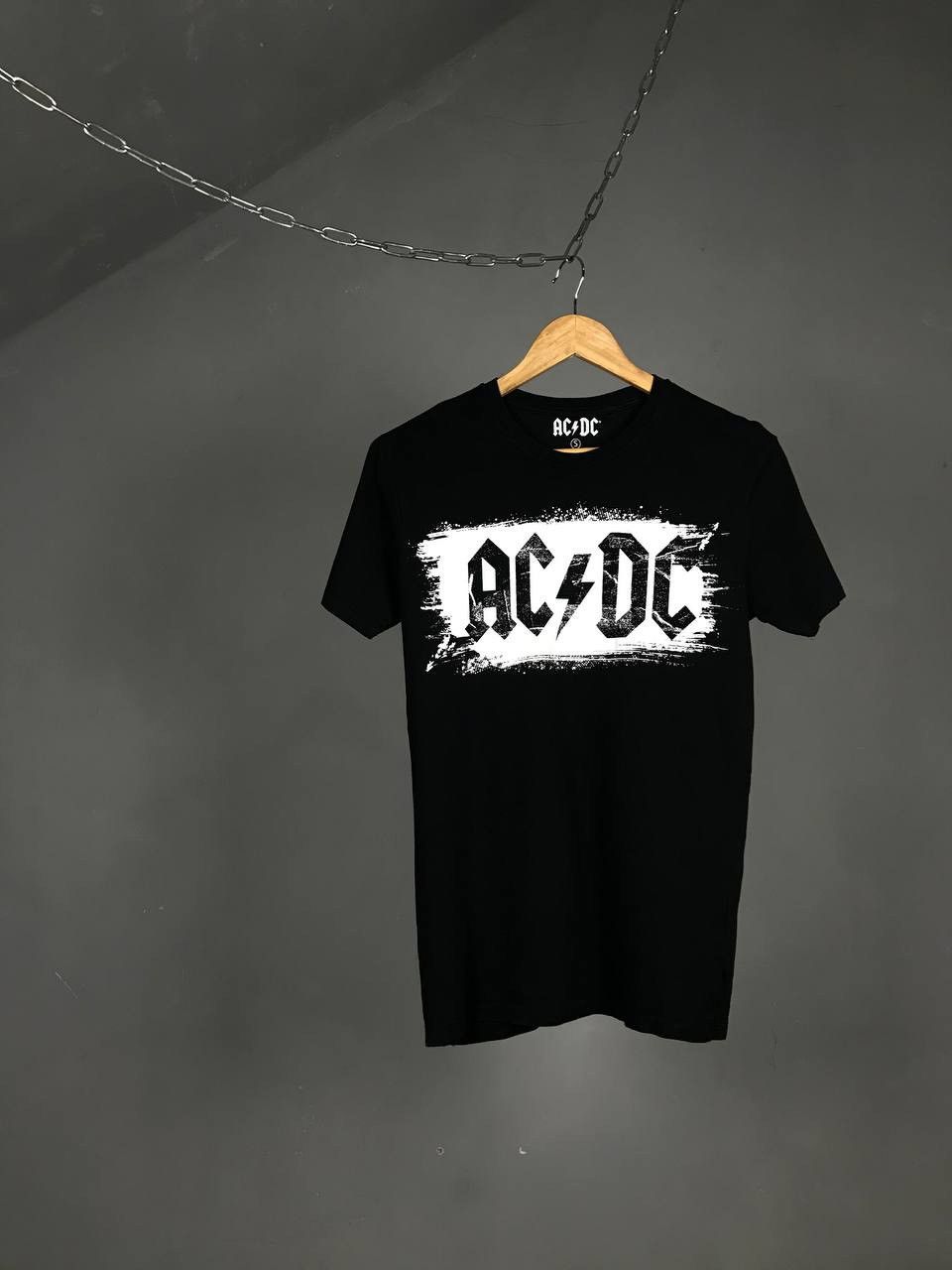 AC/DC × Band Tees × Vintage AC/DC 2012 vintage rock band tee Size US S / EU 44-46 / 1 - 1 Thumbnail