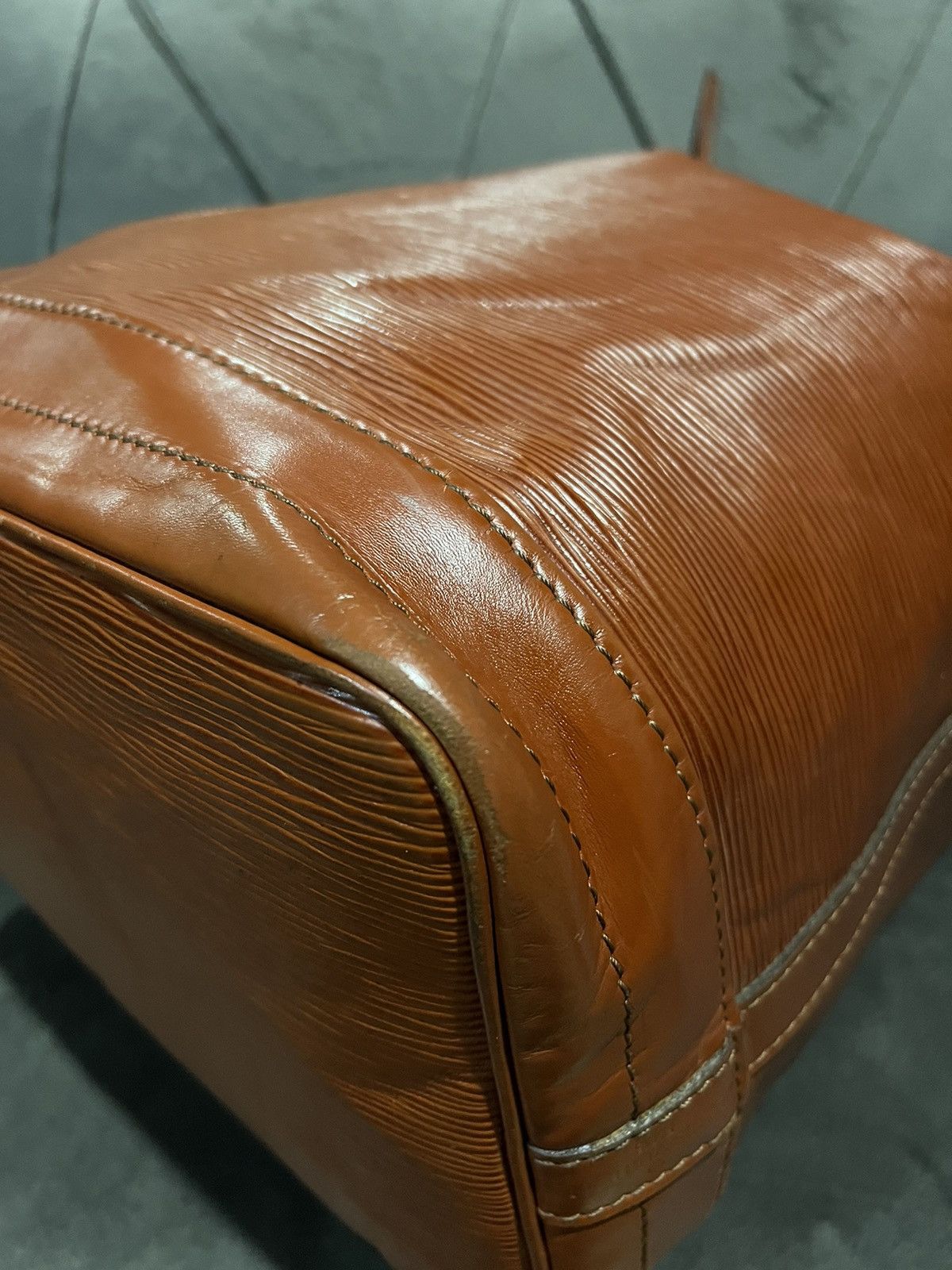 Louis Vuitton LOUIS VUITTON Noe Large Brown Kenyan Fawn Epi Leather Size ONE SIZE - 12 Thumbnail