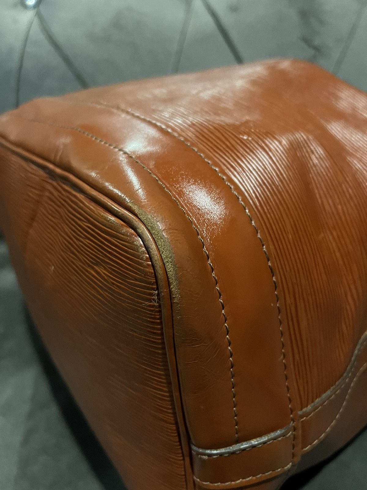 Louis Vuitton LOUIS VUITTON Noe Large Brown Kenyan Fawn Epi Leather Size ONE SIZE - 9 Thumbnail