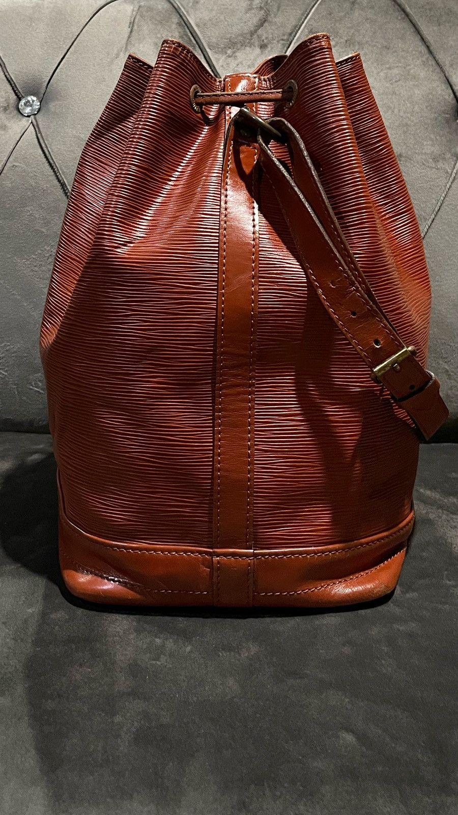 Louis Vuitton LOUIS VUITTON Noe Large Brown Kenyan Fawn Epi Leather Size ONE SIZE - 2 Thumbnail